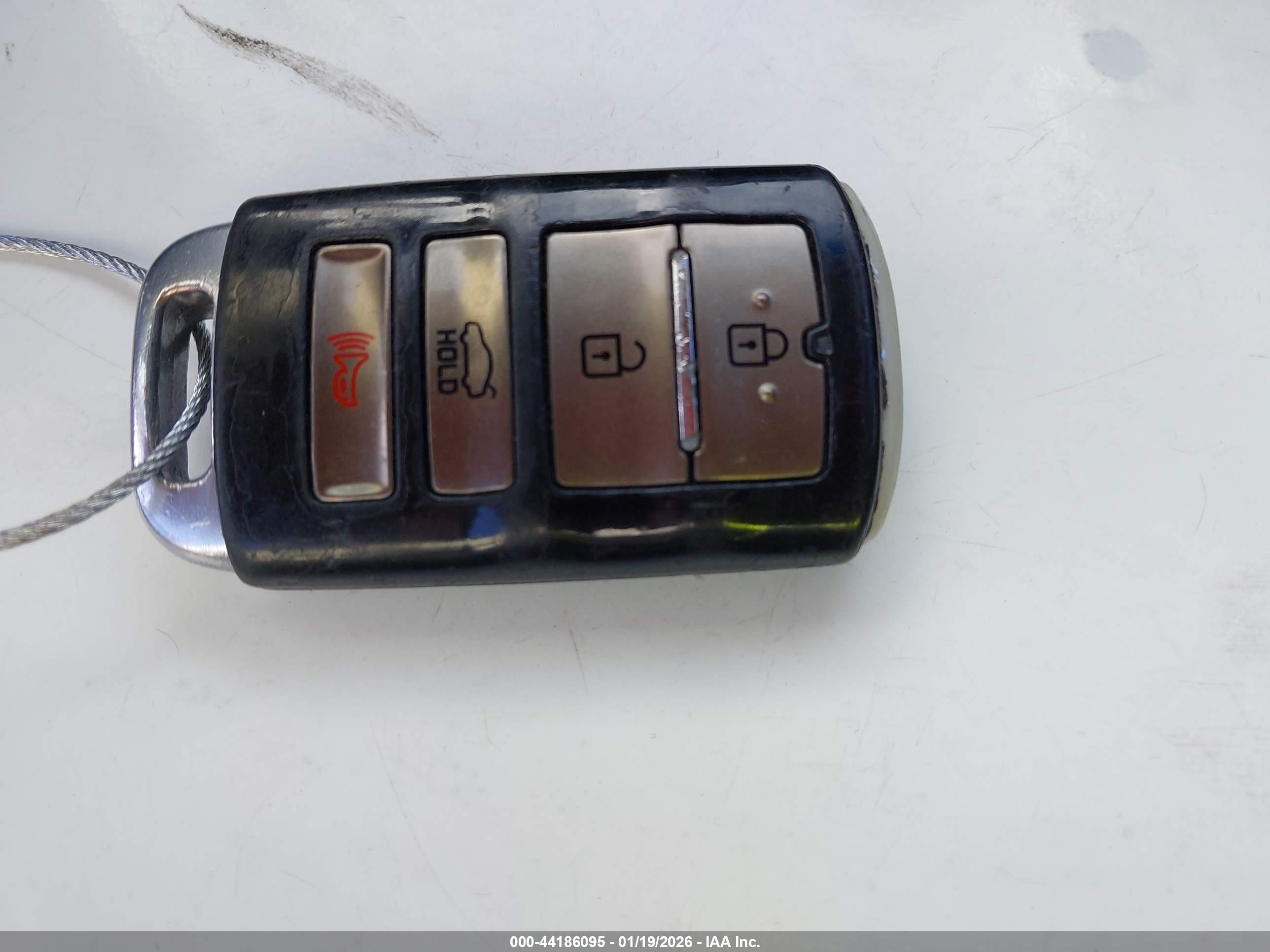 KIA K900 image 11