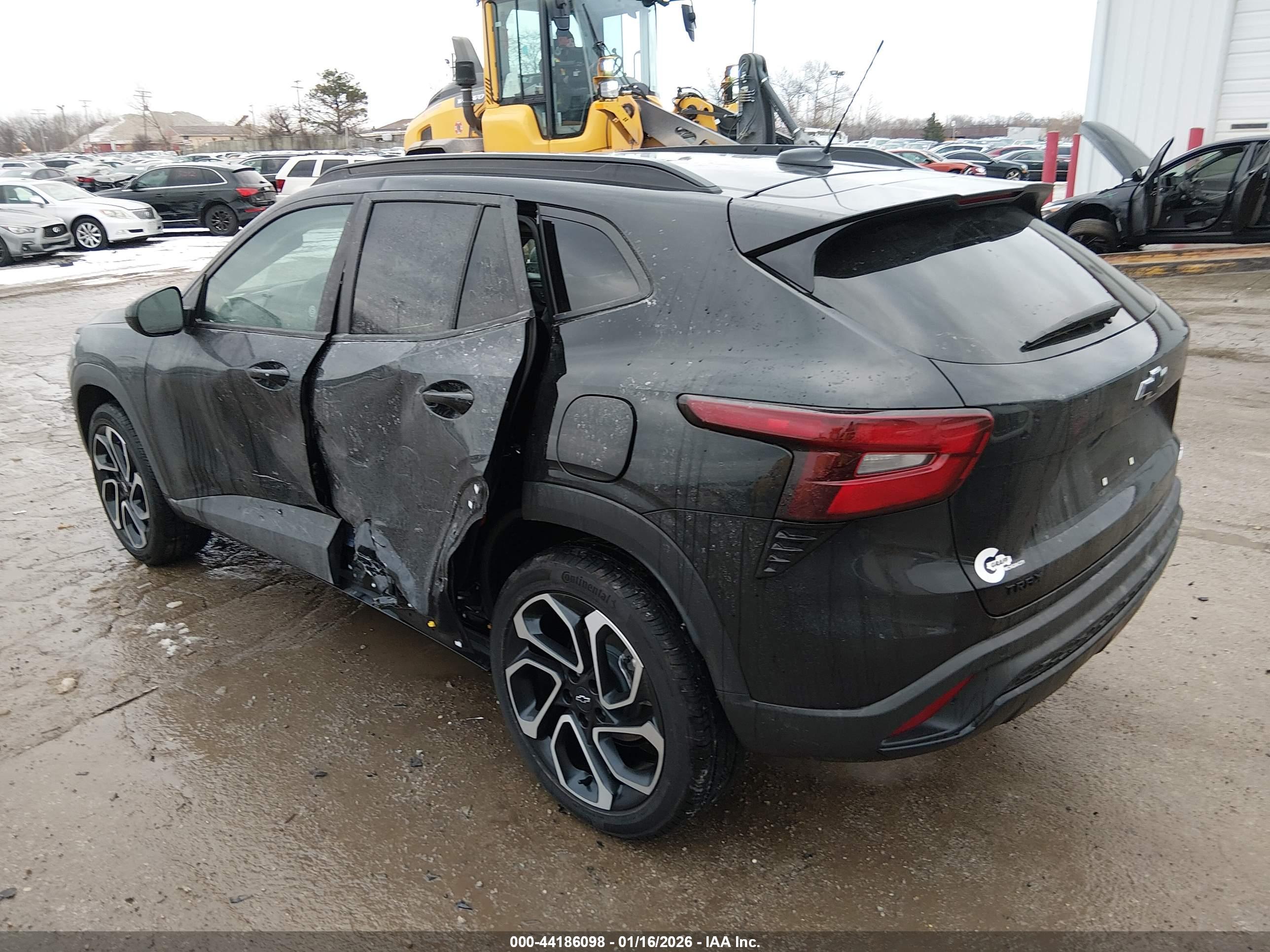 CHEVROLET TRAX image 3