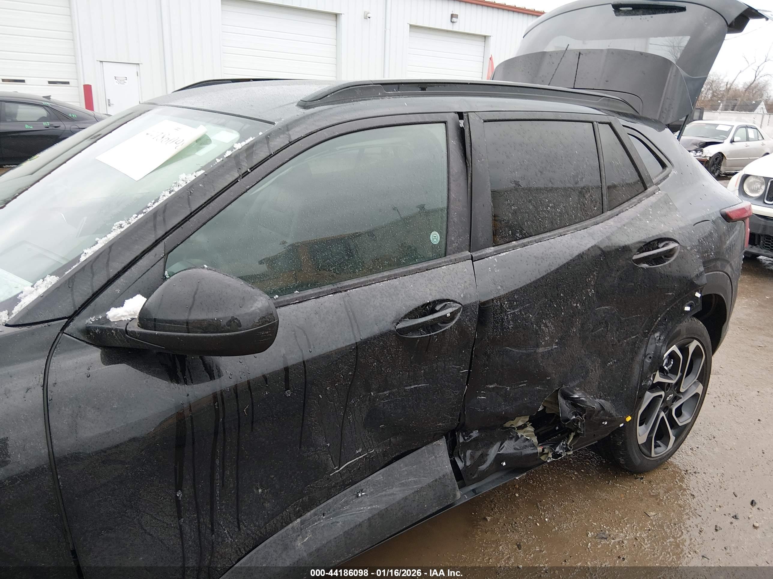 CHEVROLET TRAX image 6