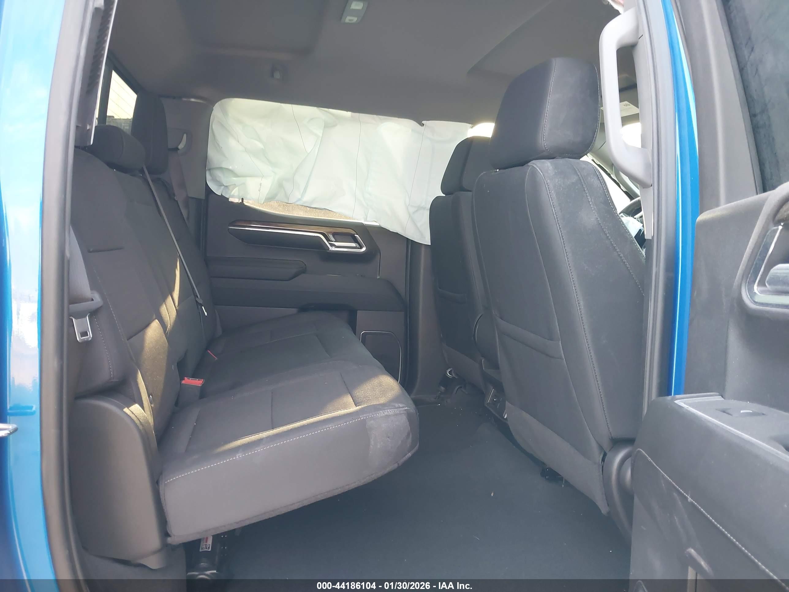 CHEVROLET SILVERADO image 8