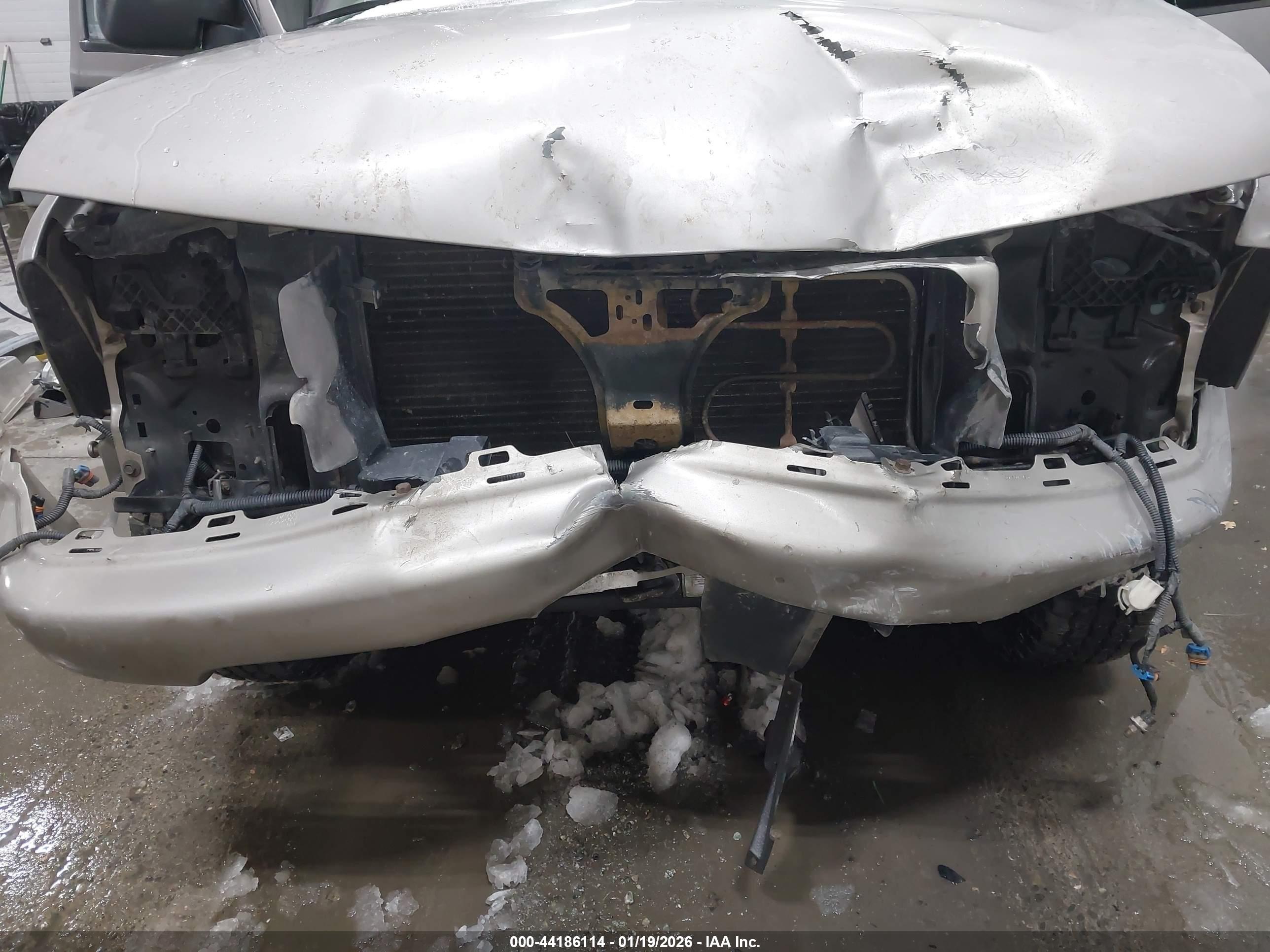 CHEVROLET BLAZER image 6