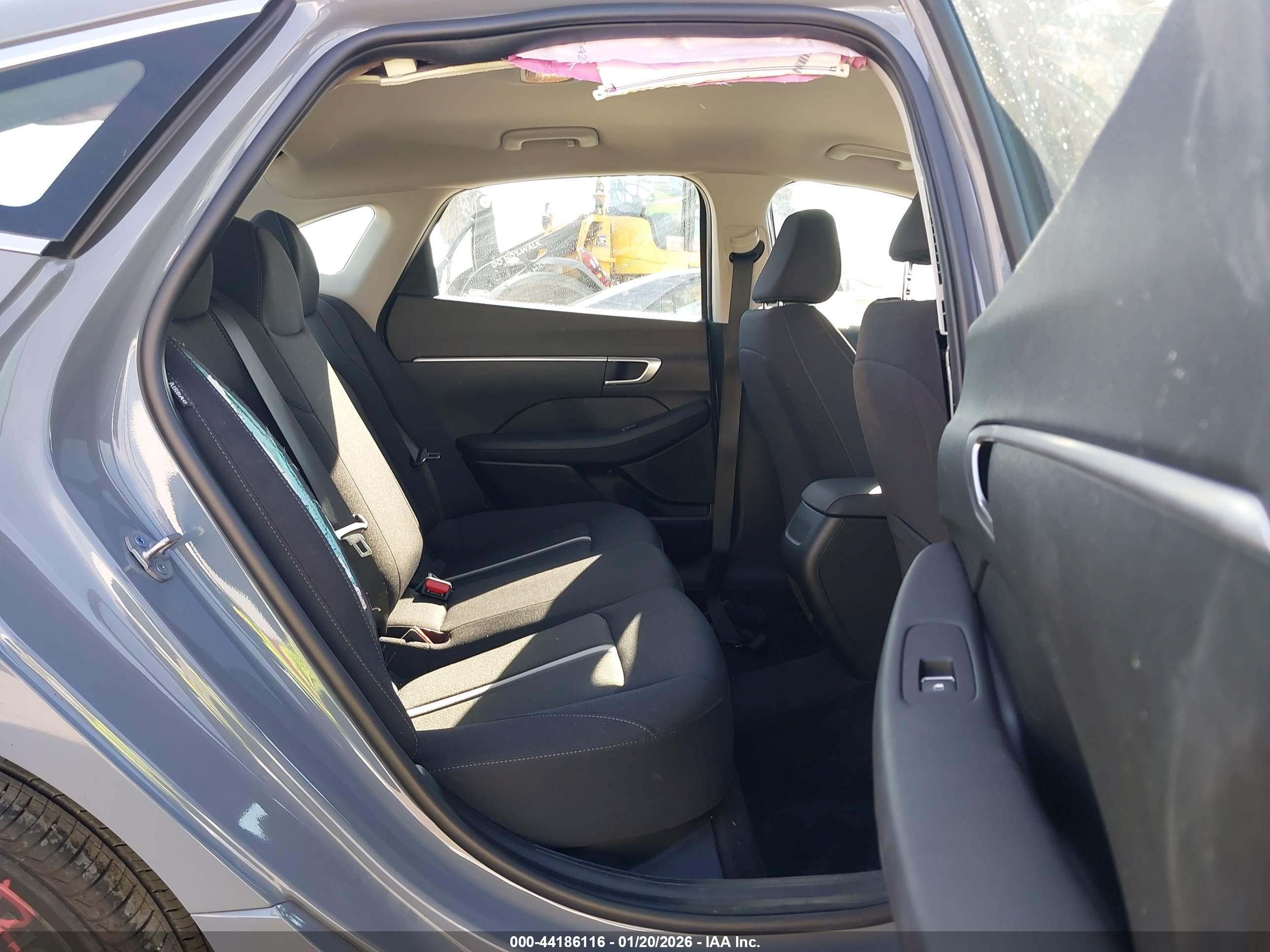HYUNDAI SONATA image 8