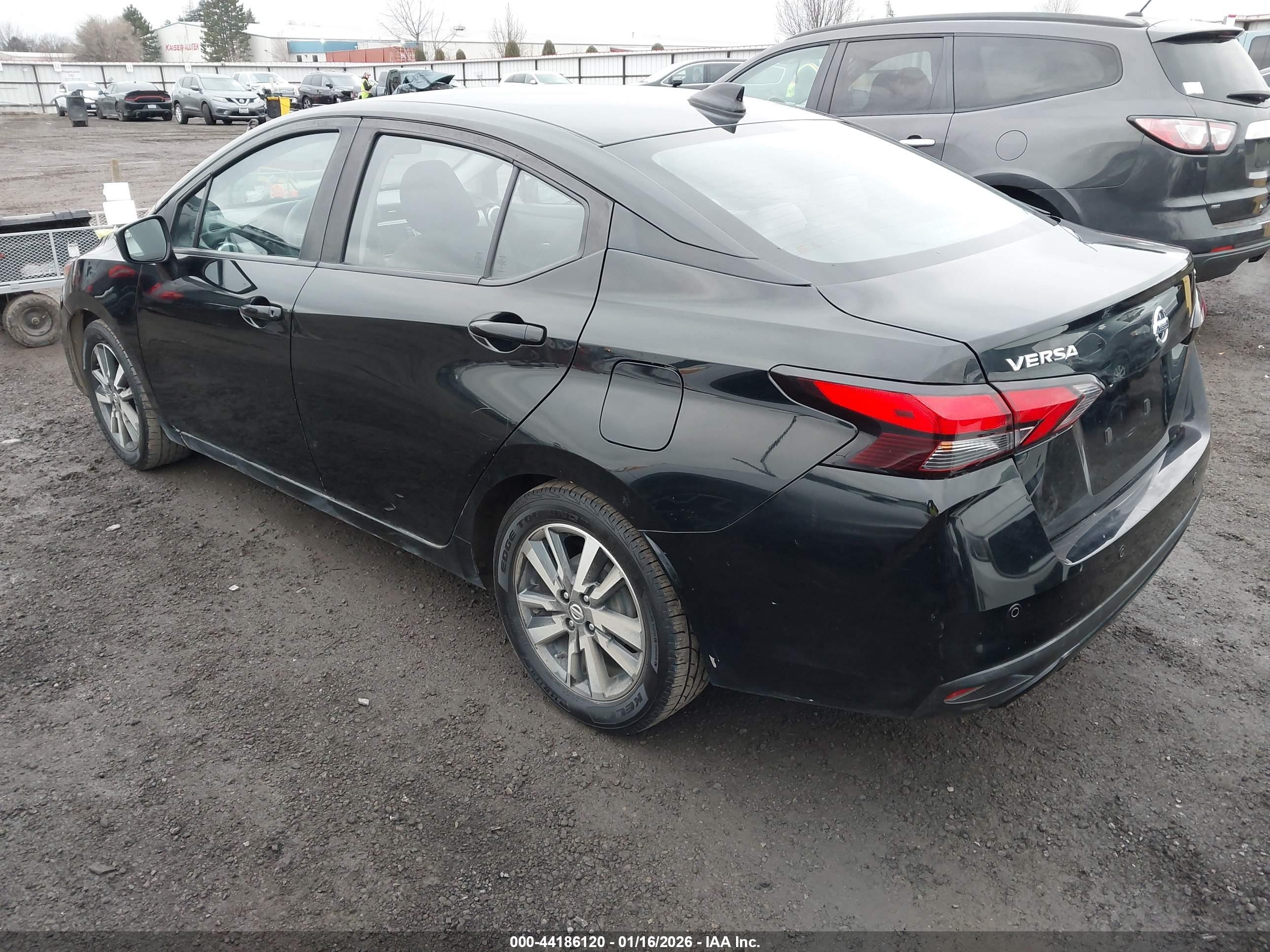 NISSAN VERSA image 3