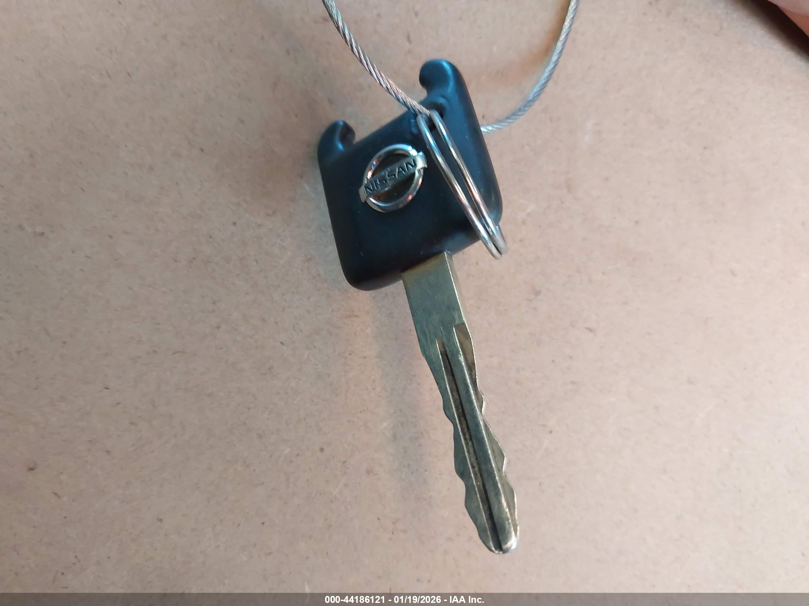 NISSAN VERSA image 11
