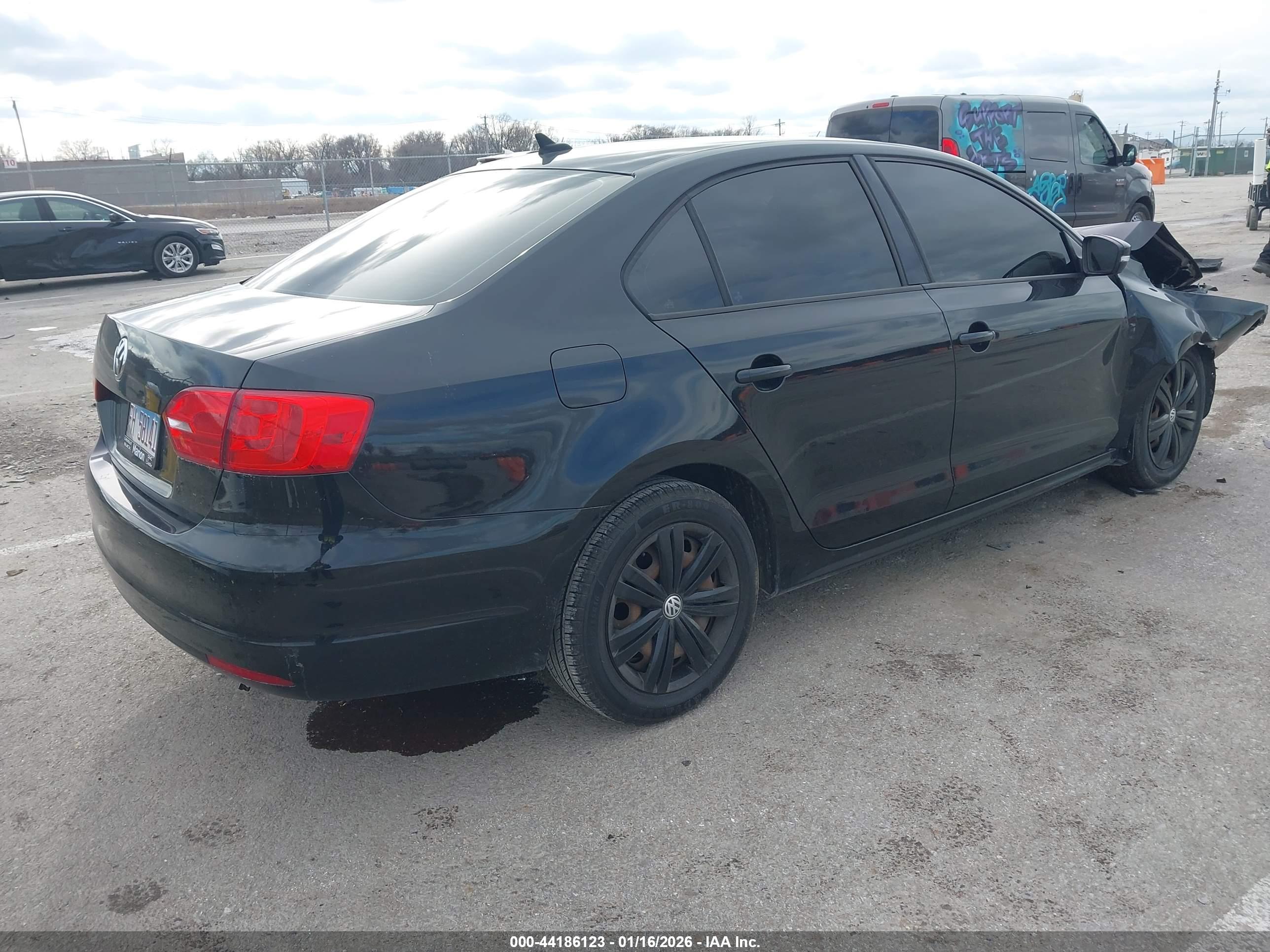 VOLKSWAGEN JETTA image 4
