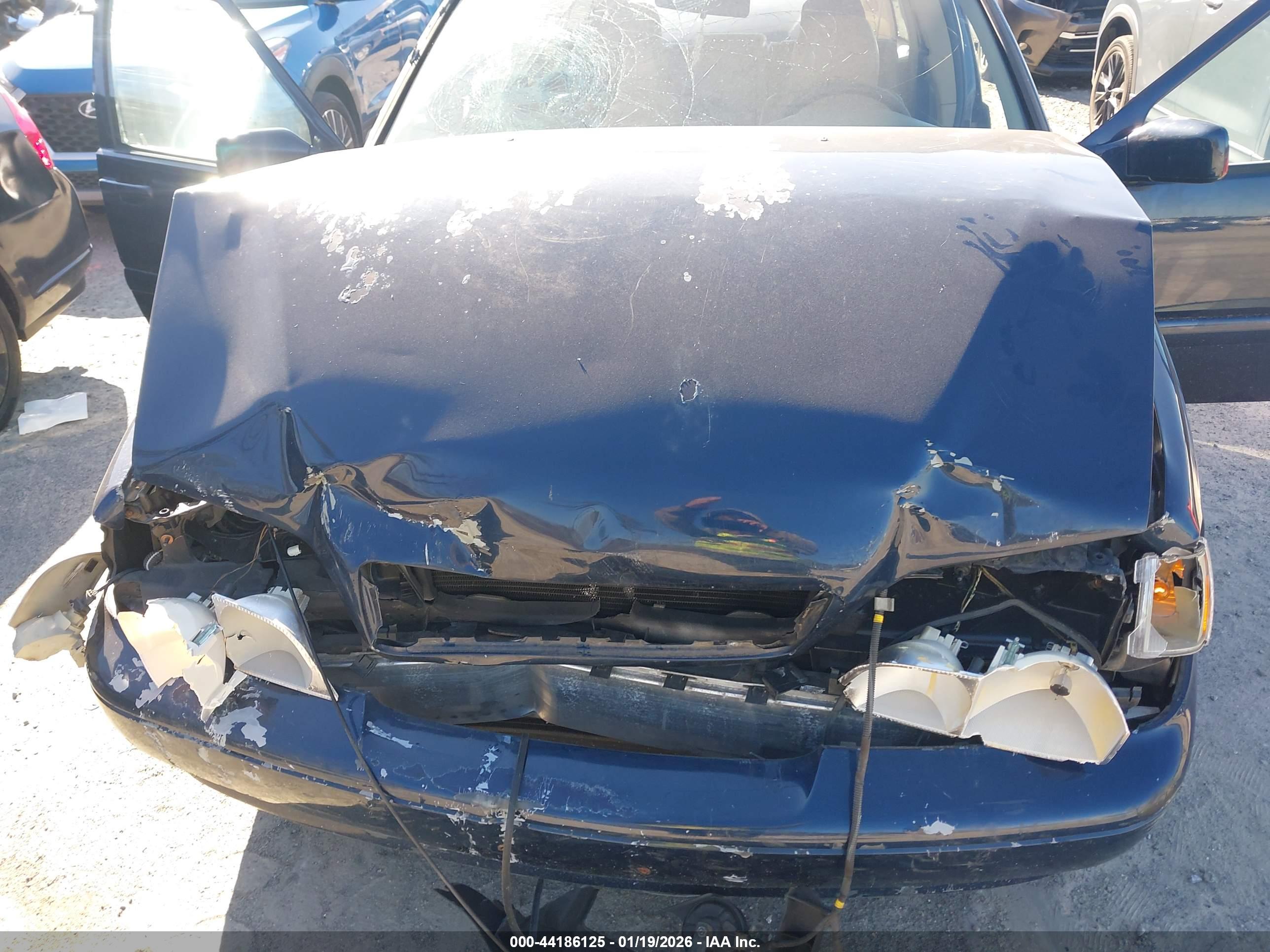 VOLVO V70 image 6
