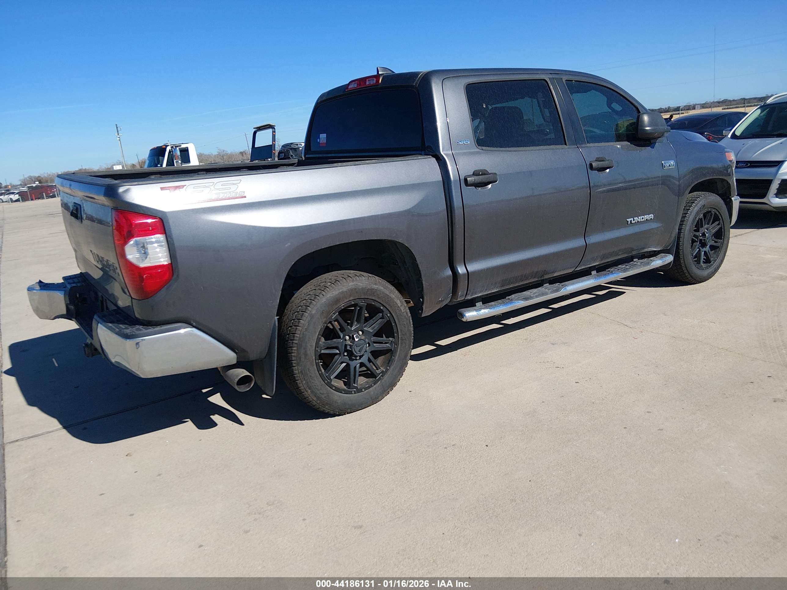 TOYOTA TUNDRA image 4