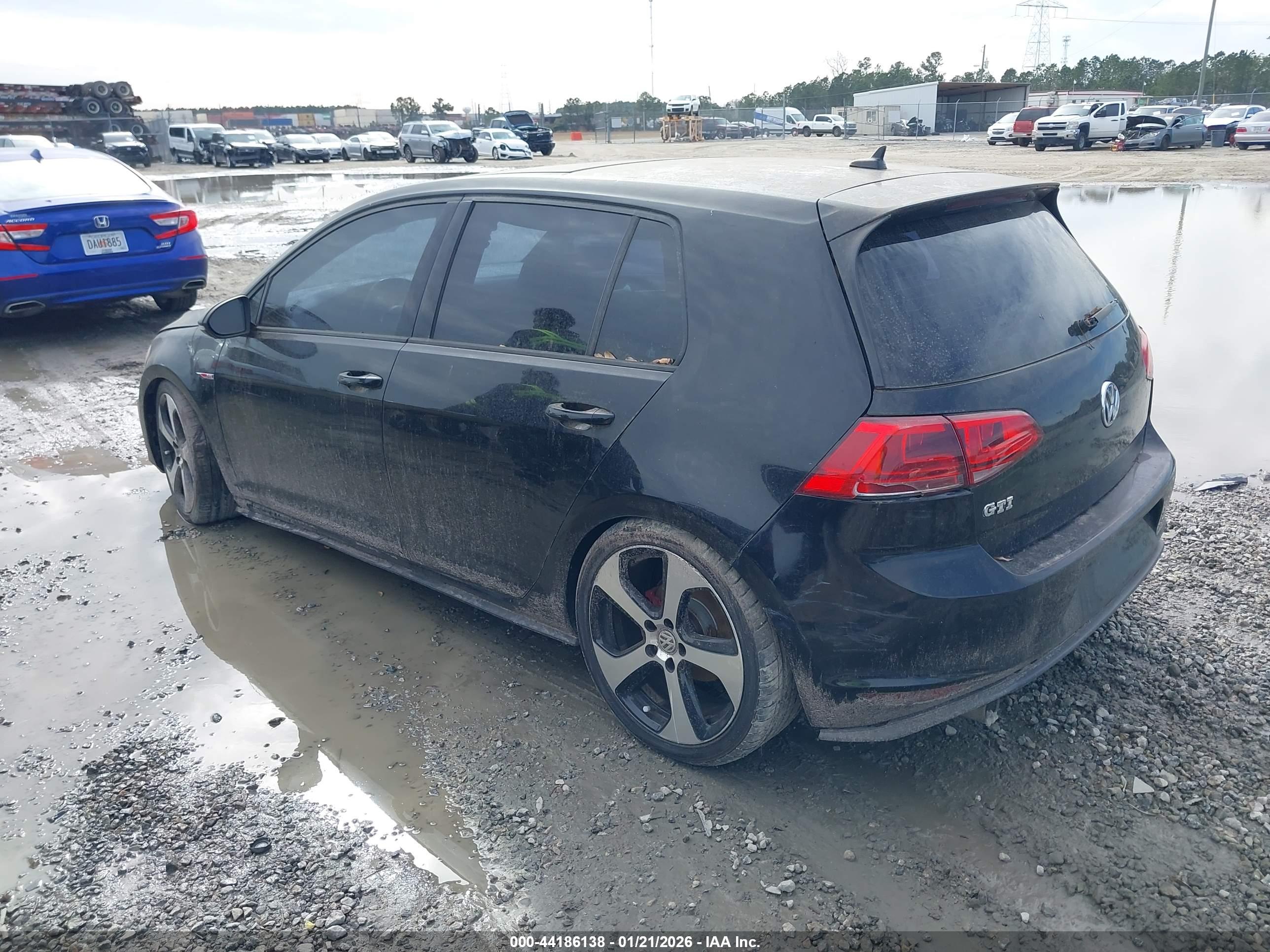 VOLKSWAGEN GOLF image 3