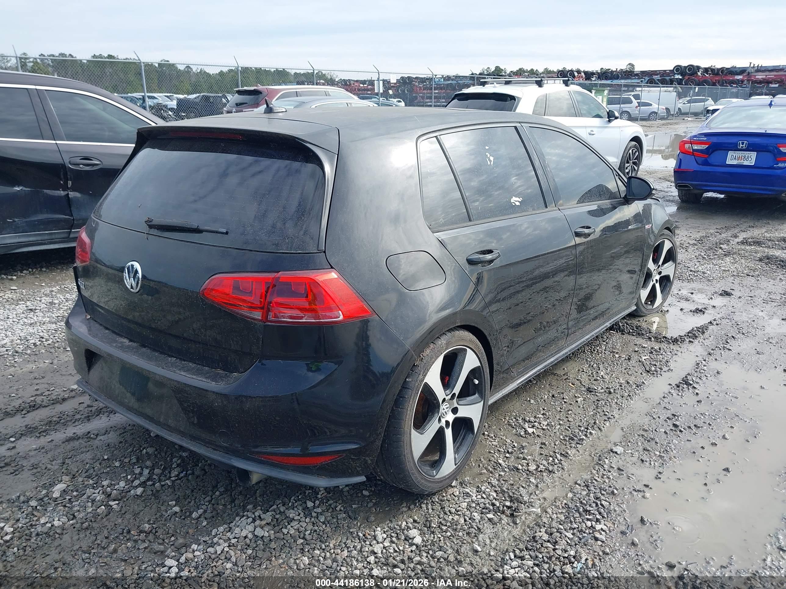 VOLKSWAGEN GOLF image 4