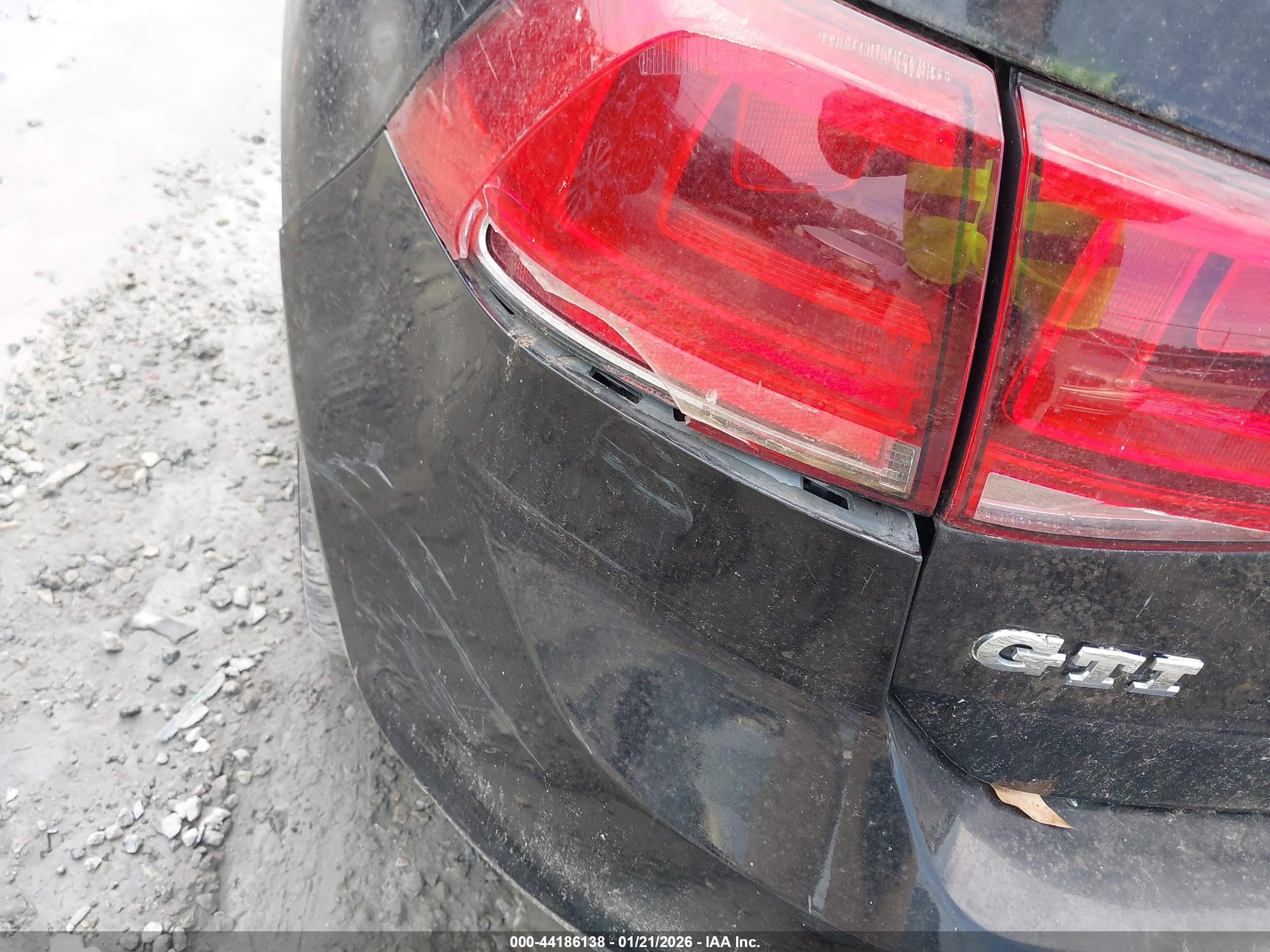 VOLKSWAGEN GOLF image 6