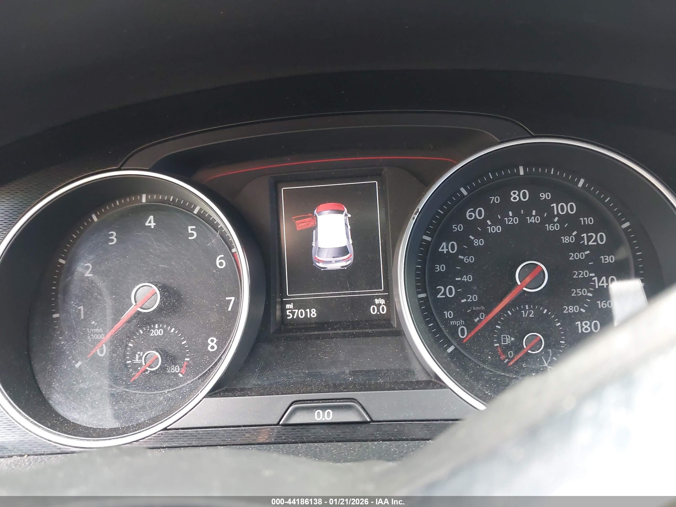 VOLKSWAGEN GOLF image 7