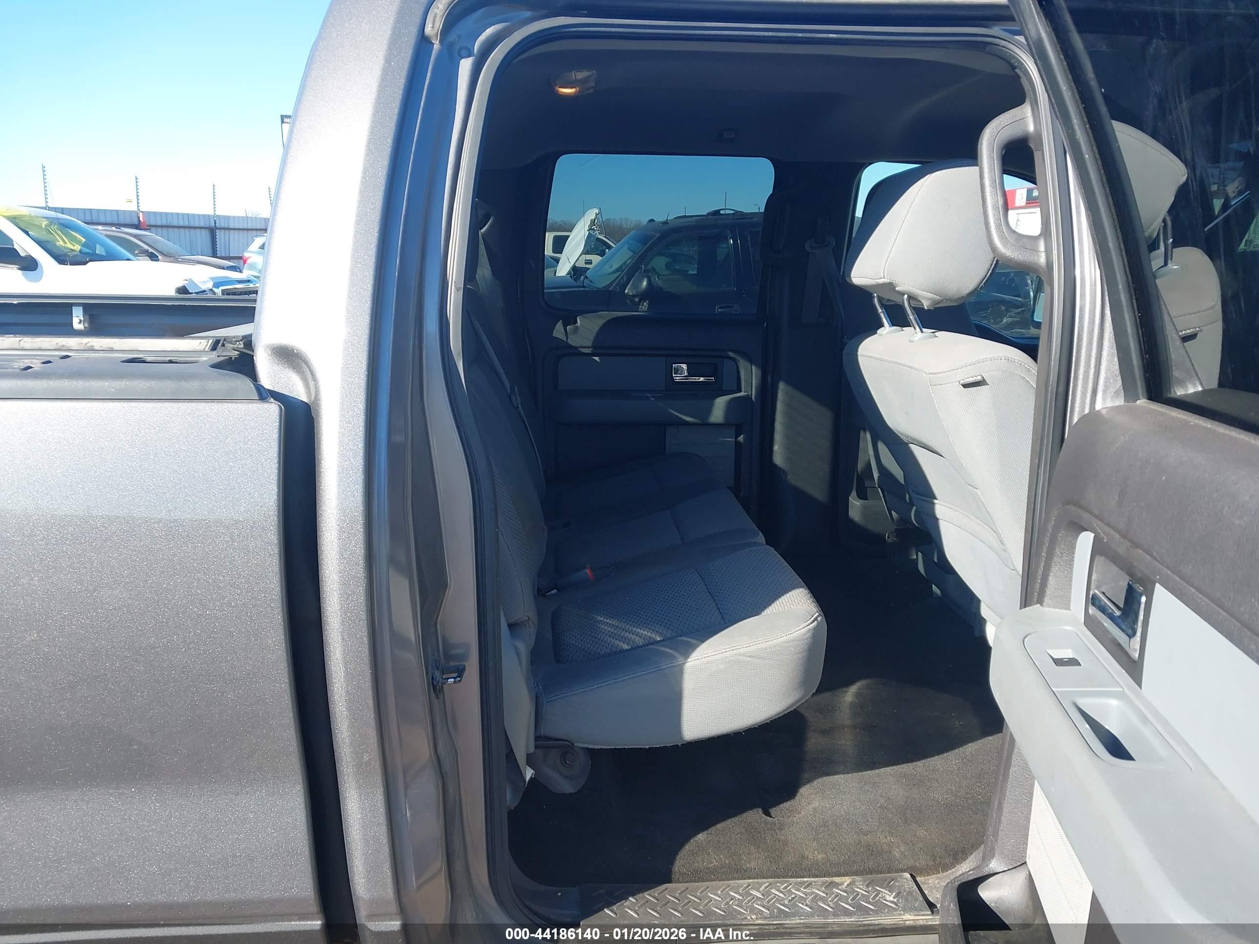 FORD F-150 image 8