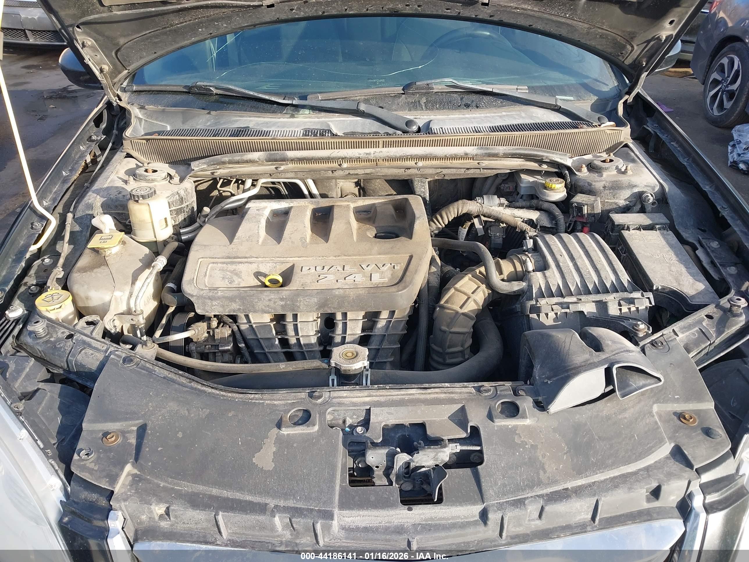 CHRYSLER 200 image 10