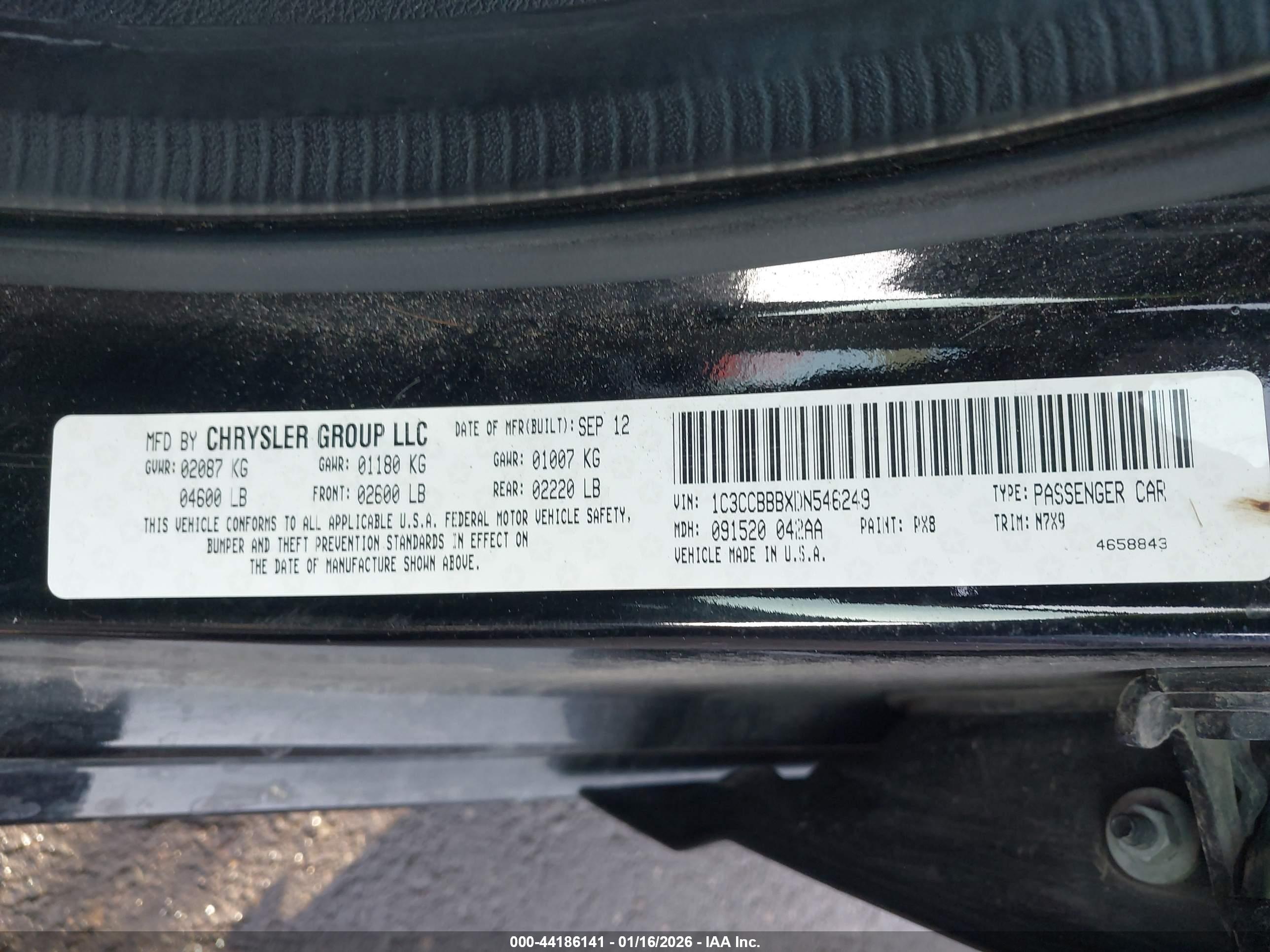CHRYSLER 200 image 9