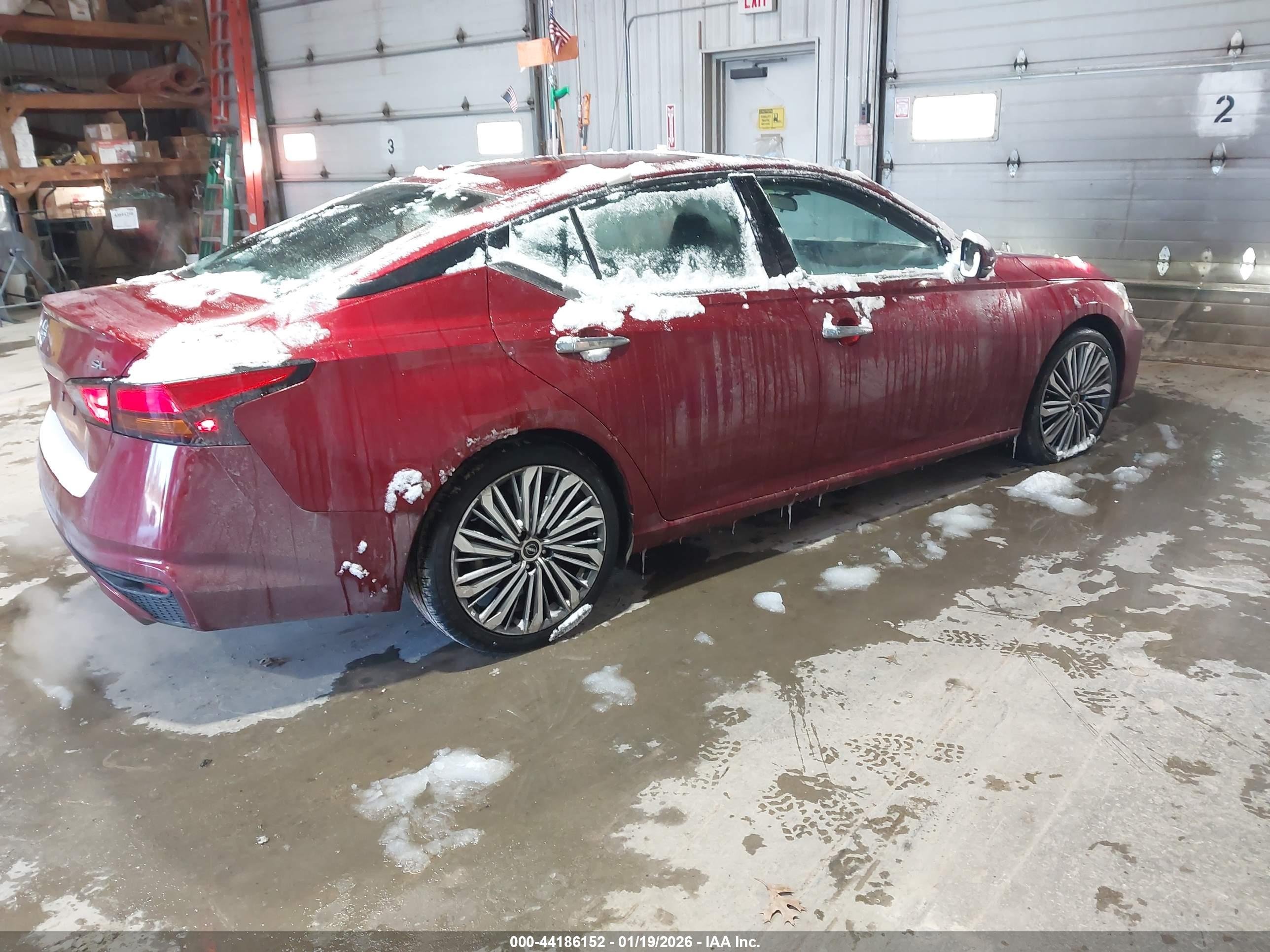 NISSAN ALTIMA image 4