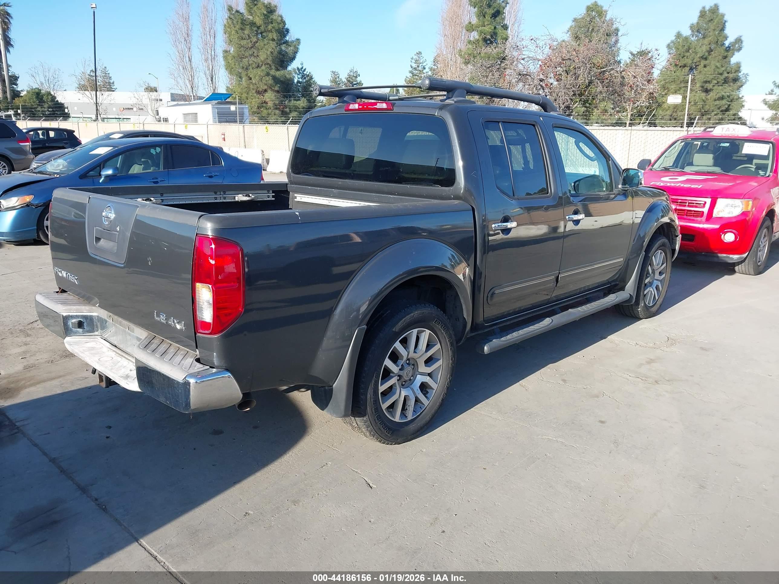 NISSAN FRONTIER image 4