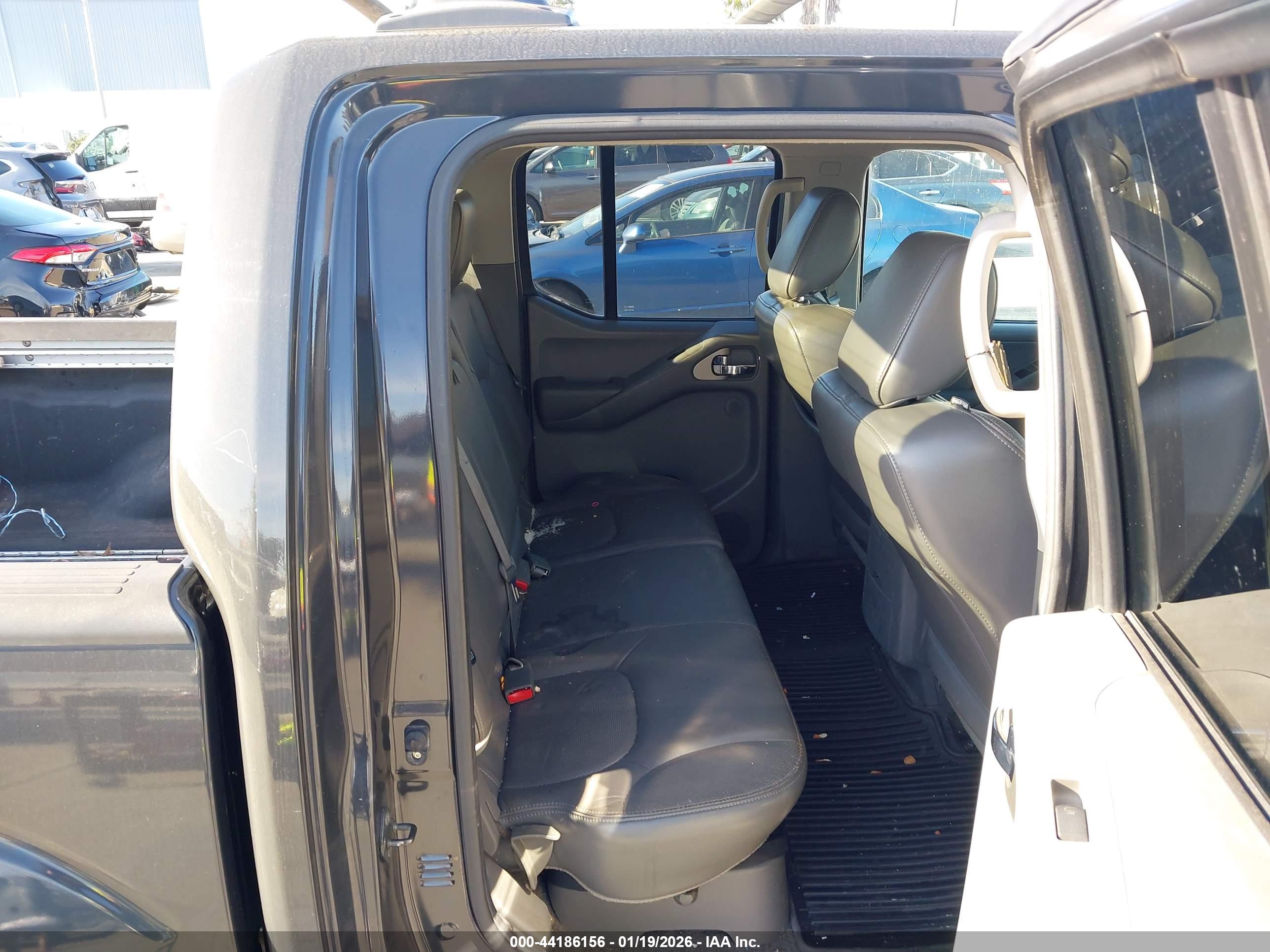 NISSAN FRONTIER image 8