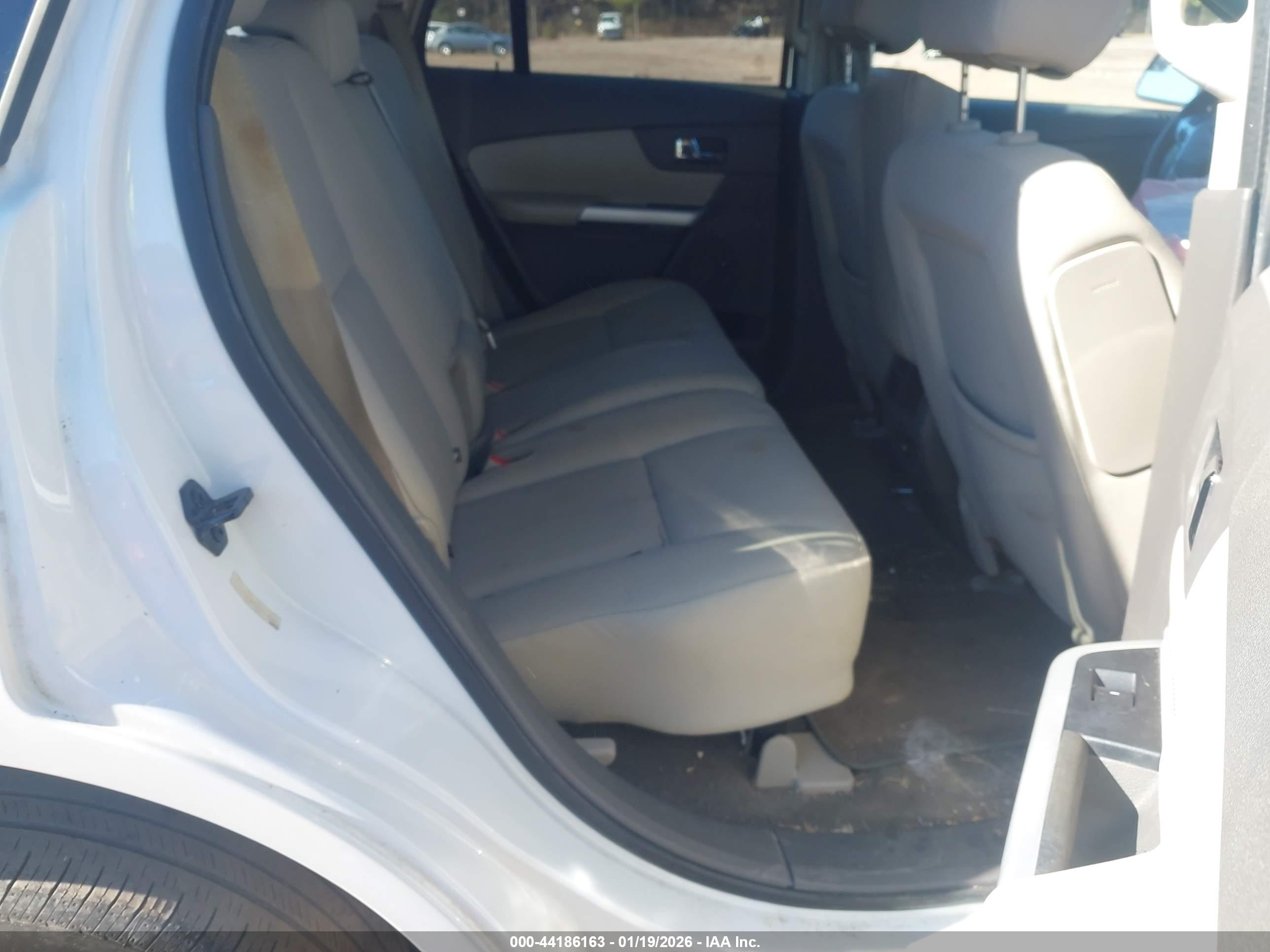 FORD EDGE image 8