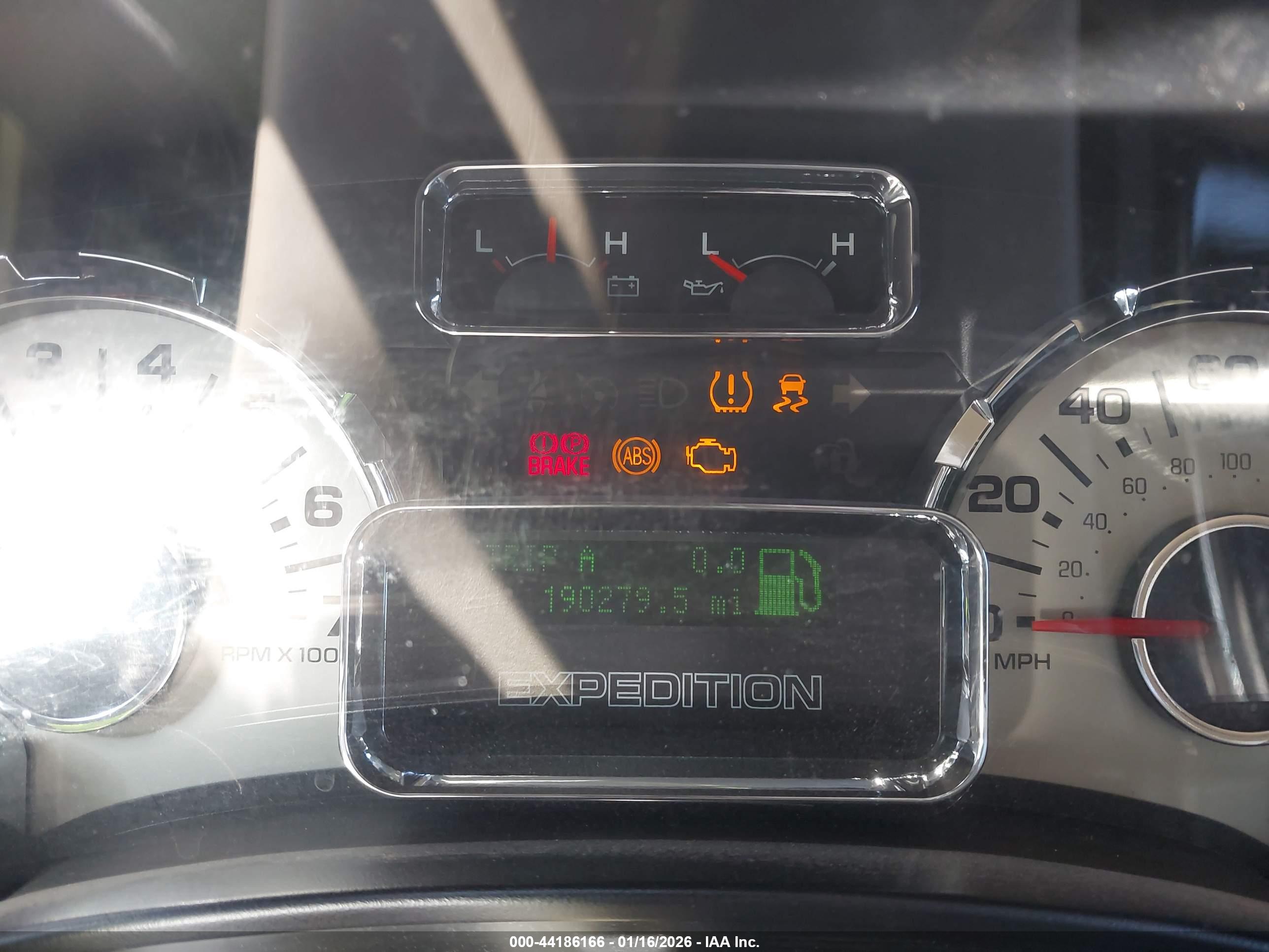 FORD EXPEDITION image 7