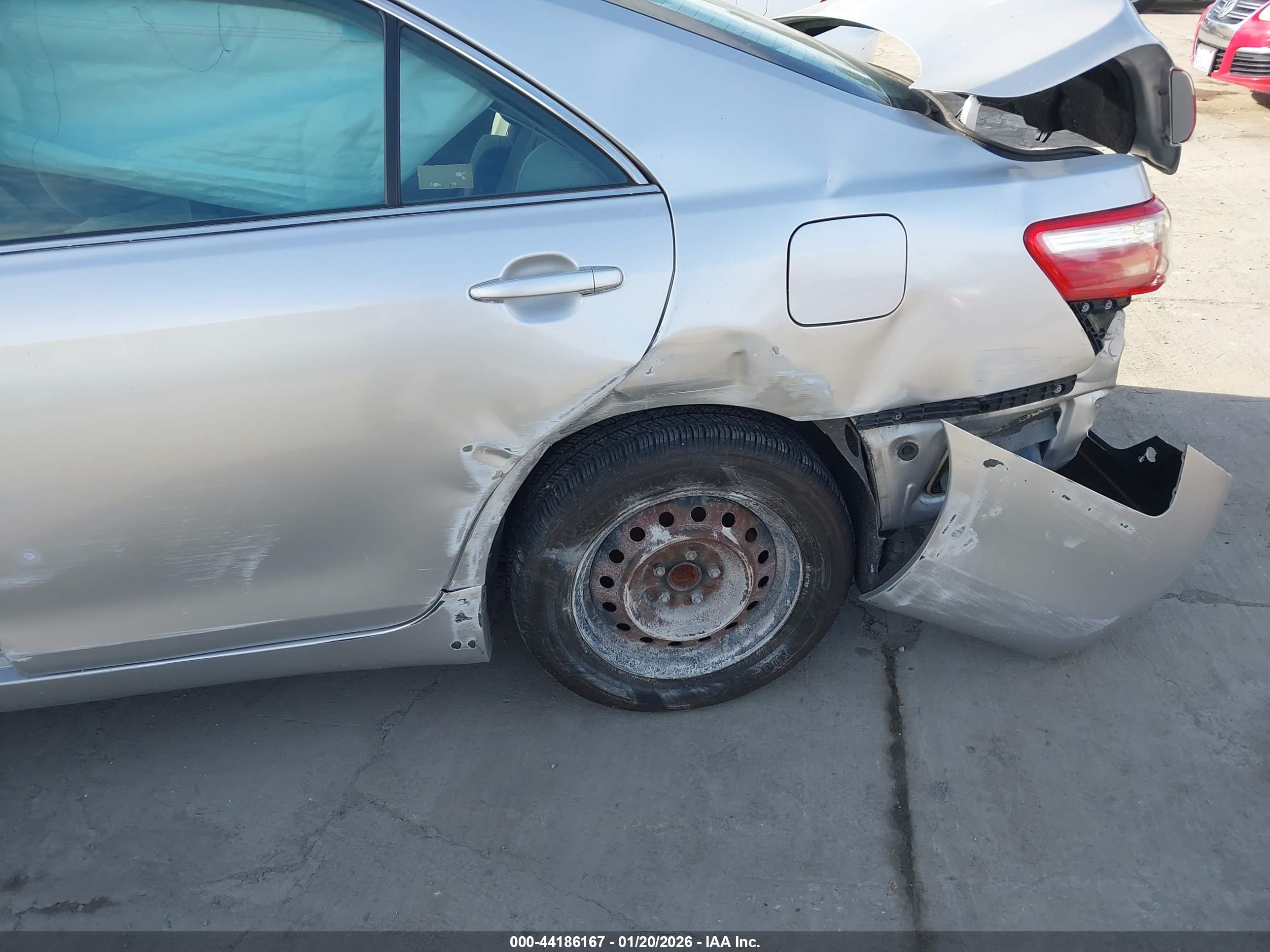 TOYOTA CAMRY image 6