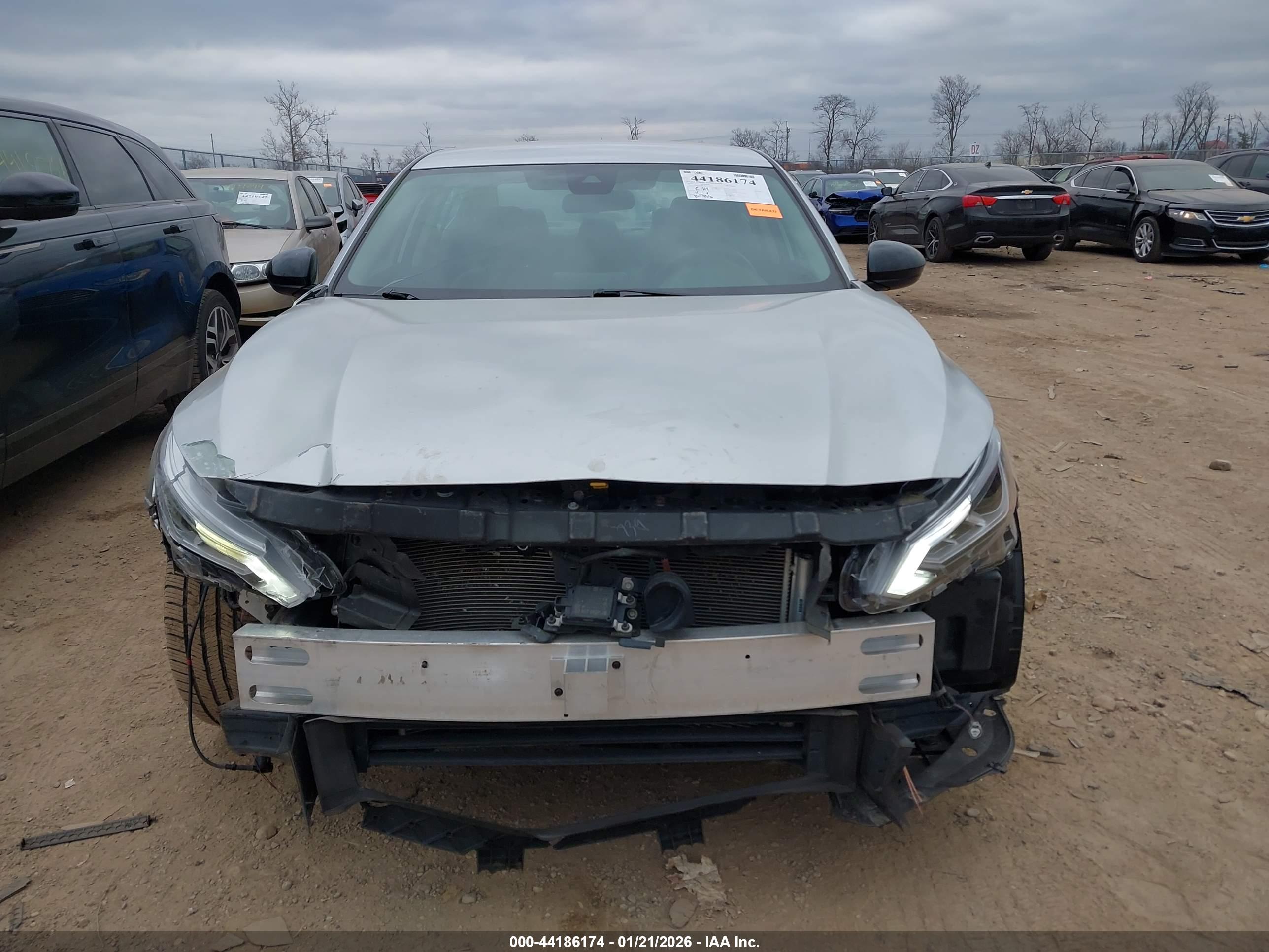 NISSAN ALTIMA image 6