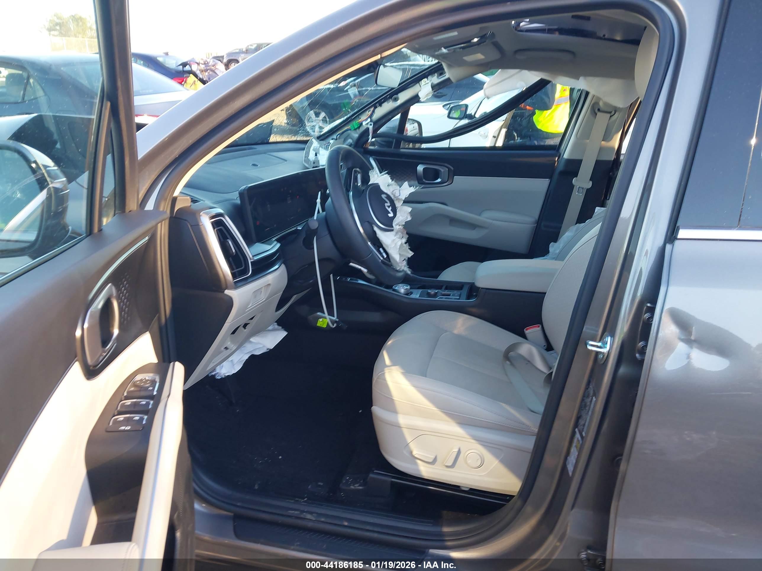 KIA SORENTO image 5