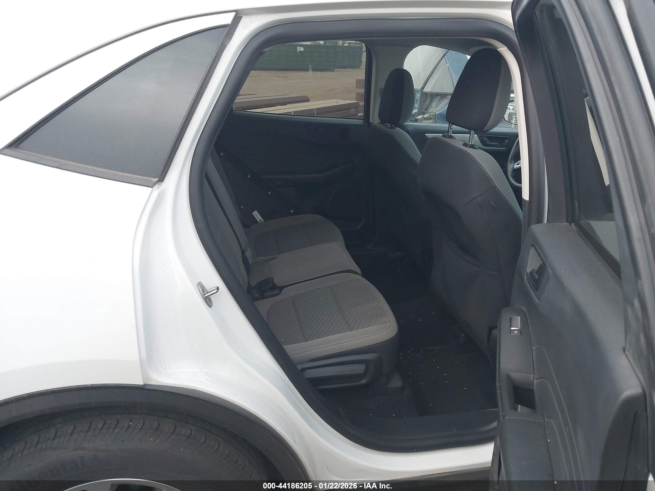FORD ESCAPE image 8