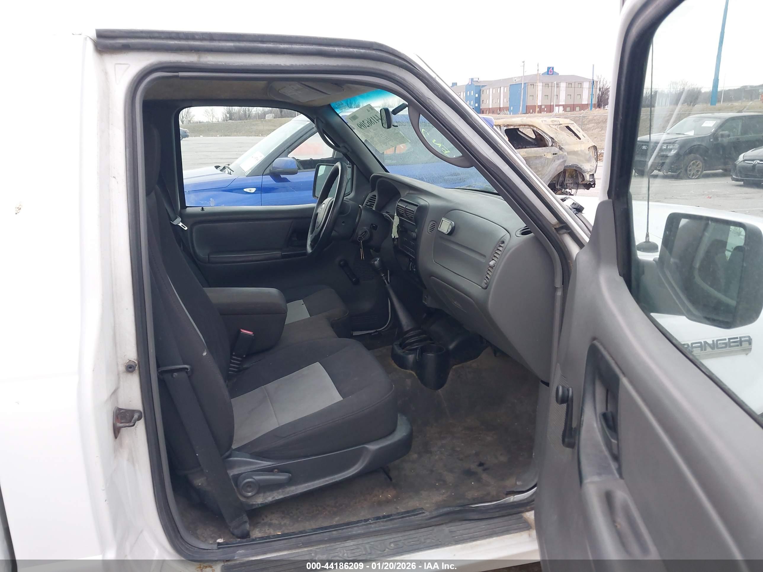 FORD RANGER image 5