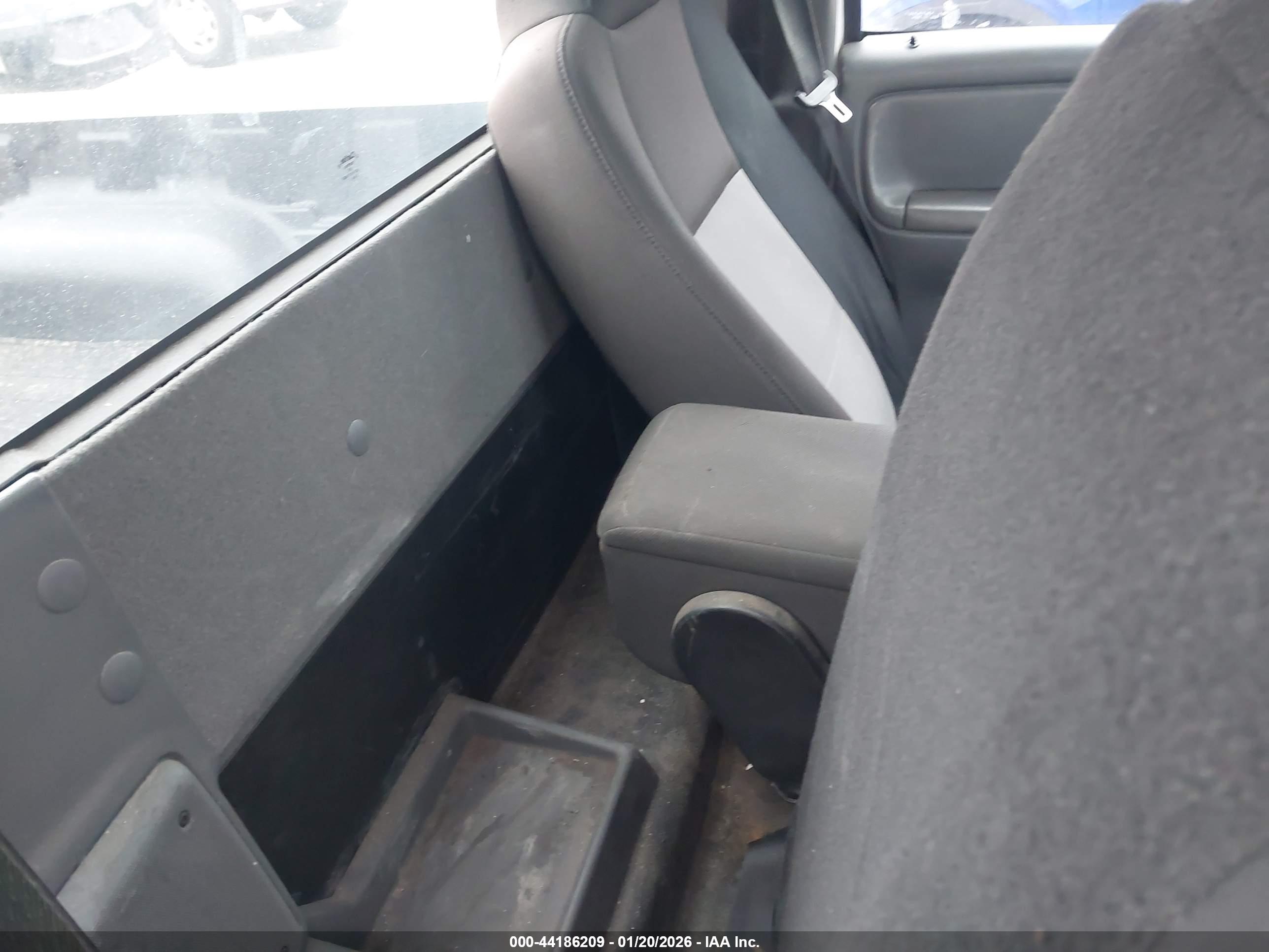 FORD RANGER image 8