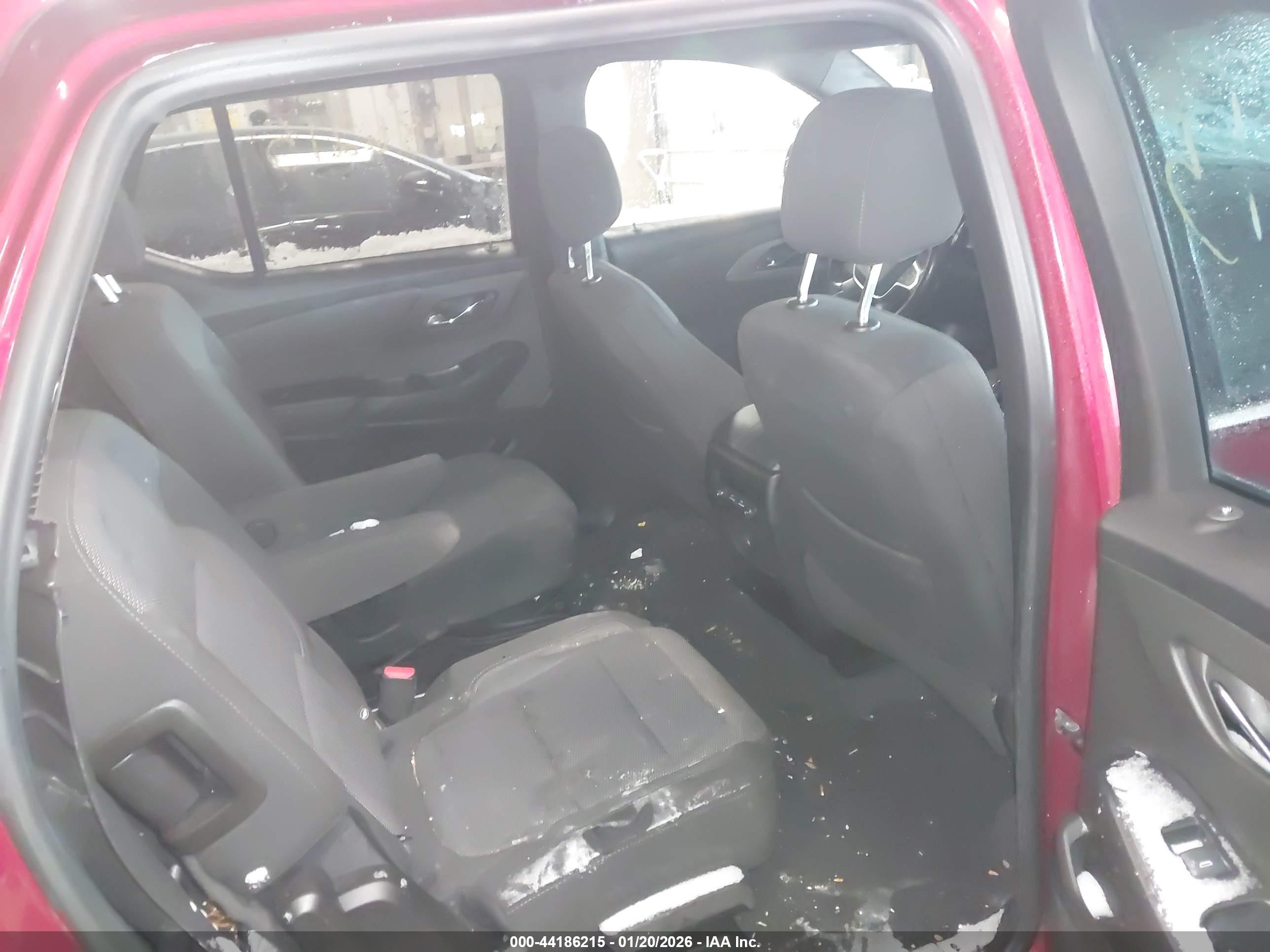 CHEVROLET TRAVERSE image 8