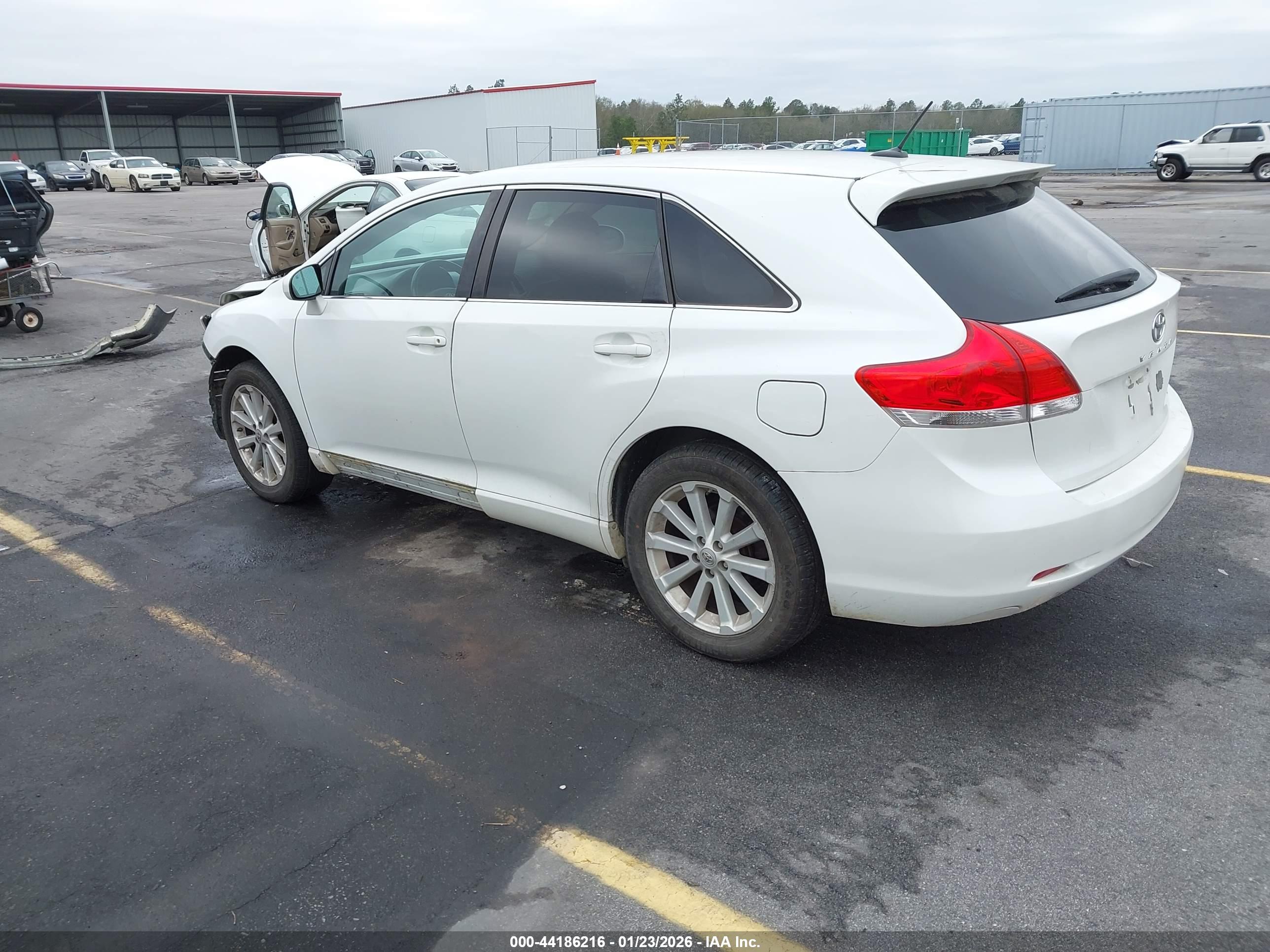 TOYOTA VENZA image 3