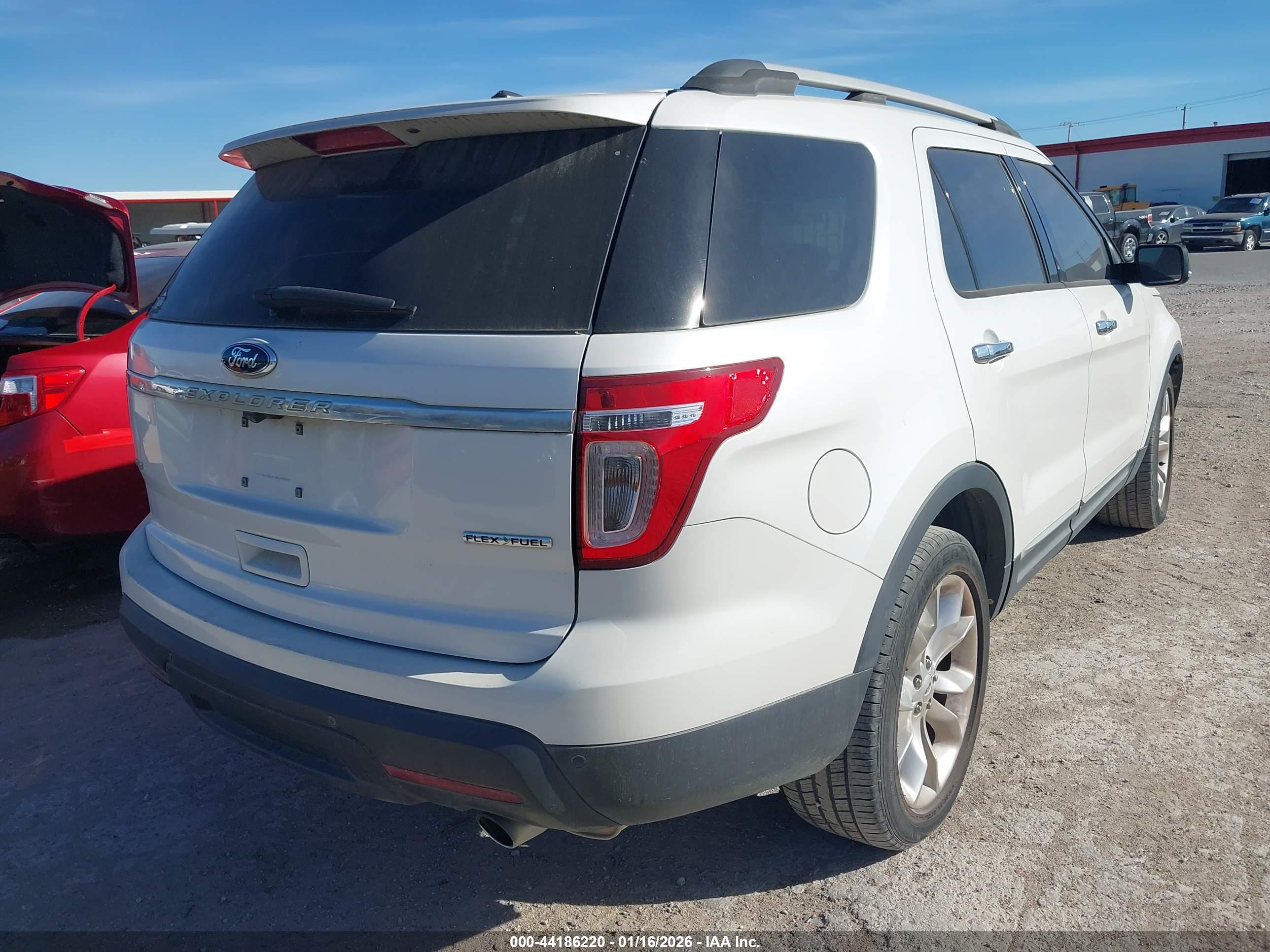 FORD EXPLORER image 4