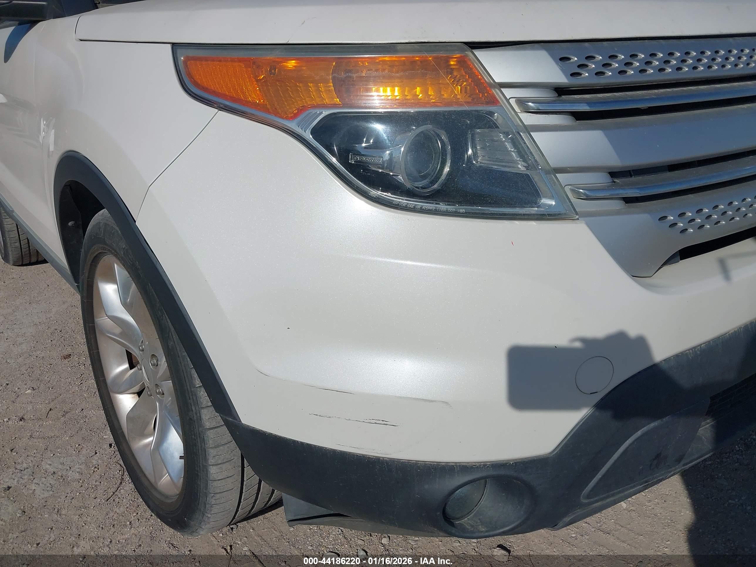 FORD EXPLORER image 6
