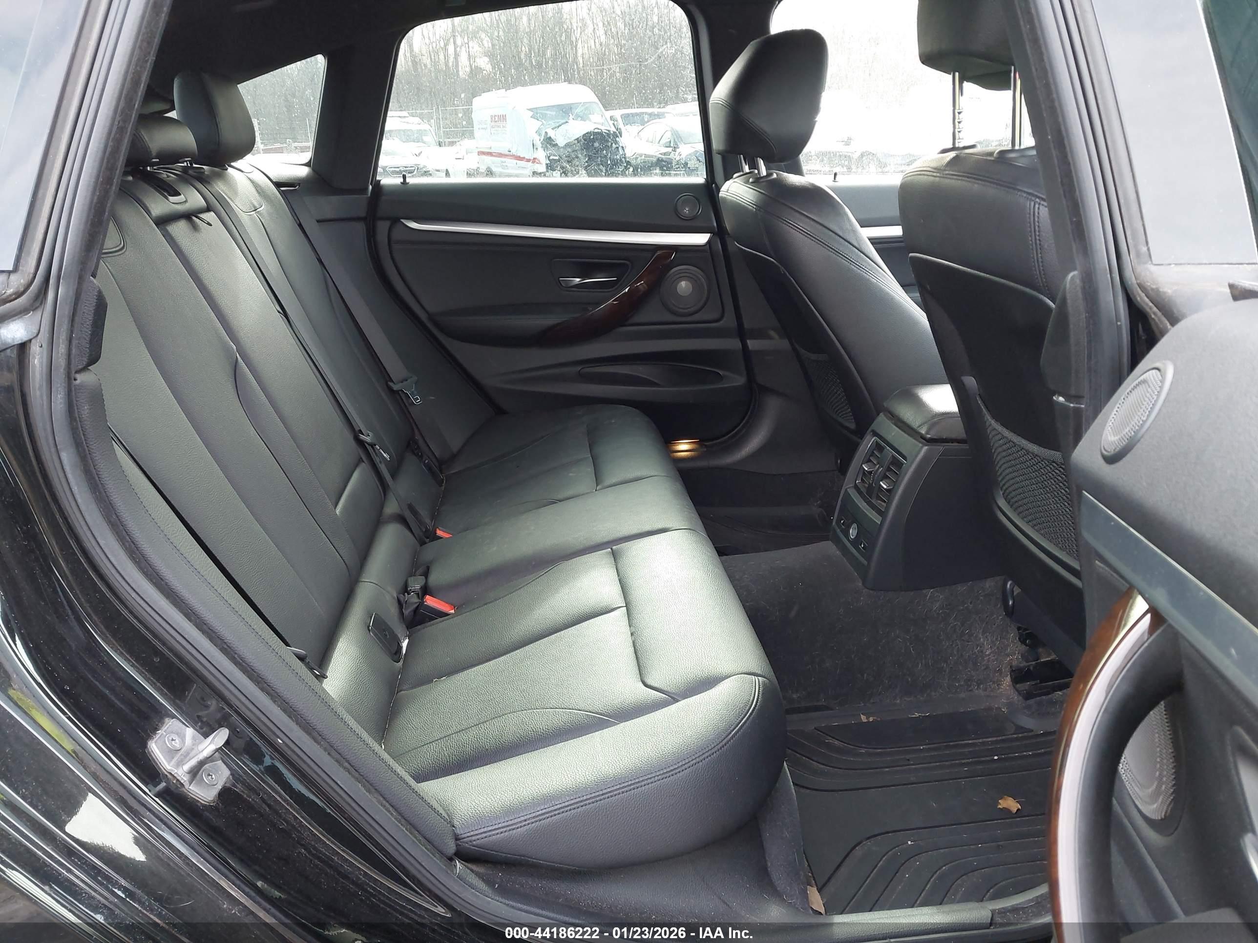 BMW 335I image 8