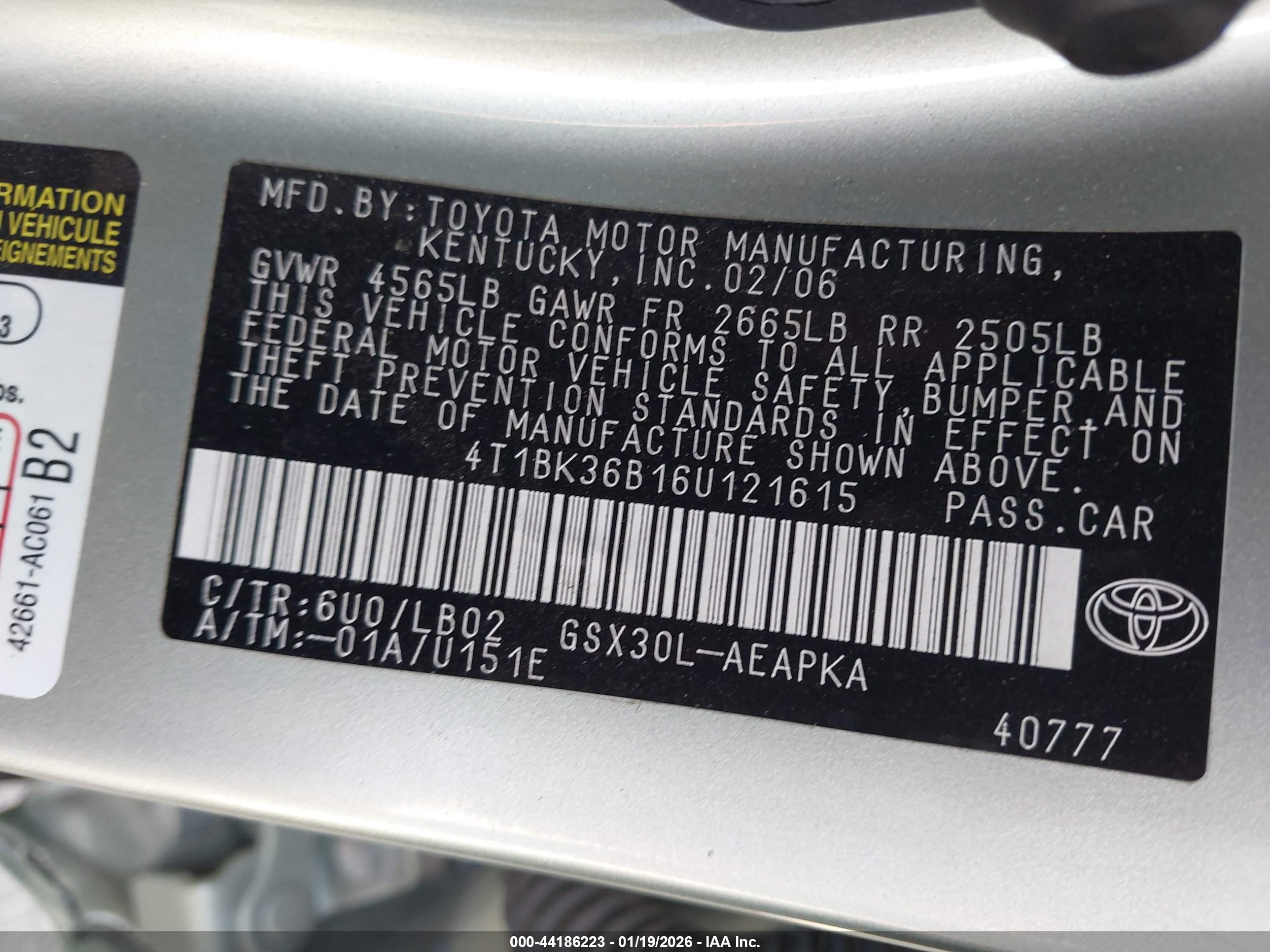 TOYOTA AVALON image 9