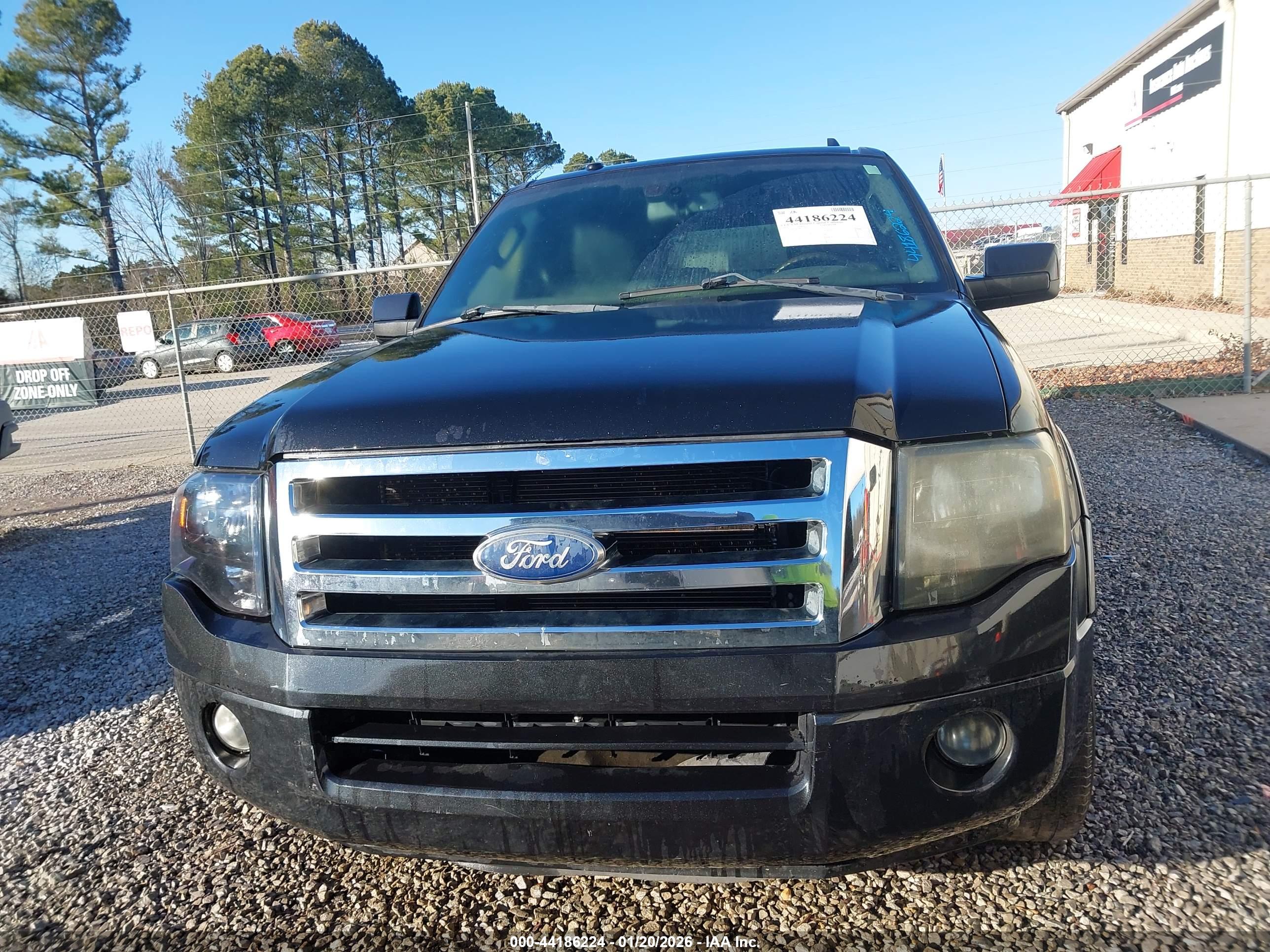 FORD EXPEDITION image 6
