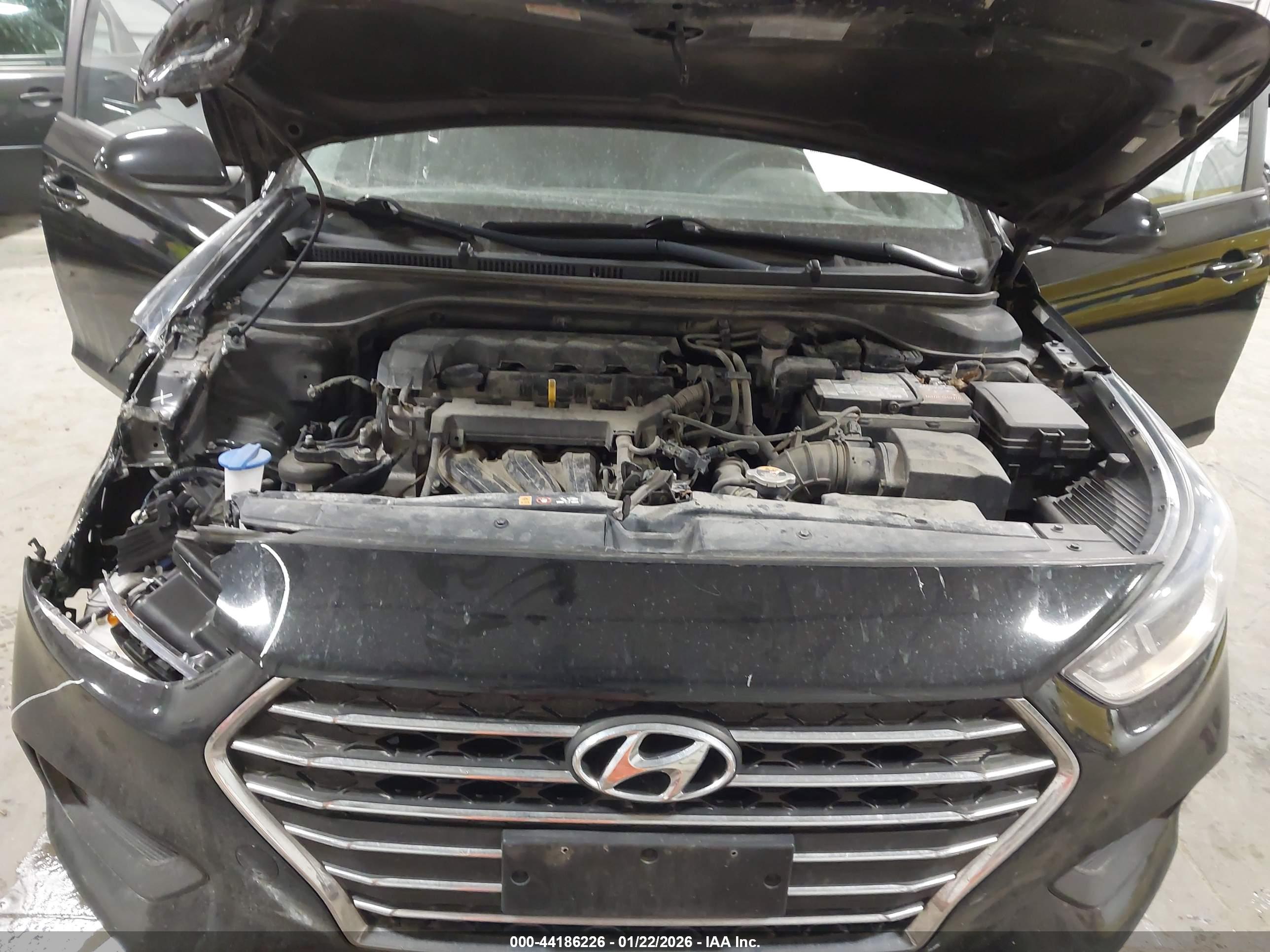 HYUNDAI ACCENT image 10
