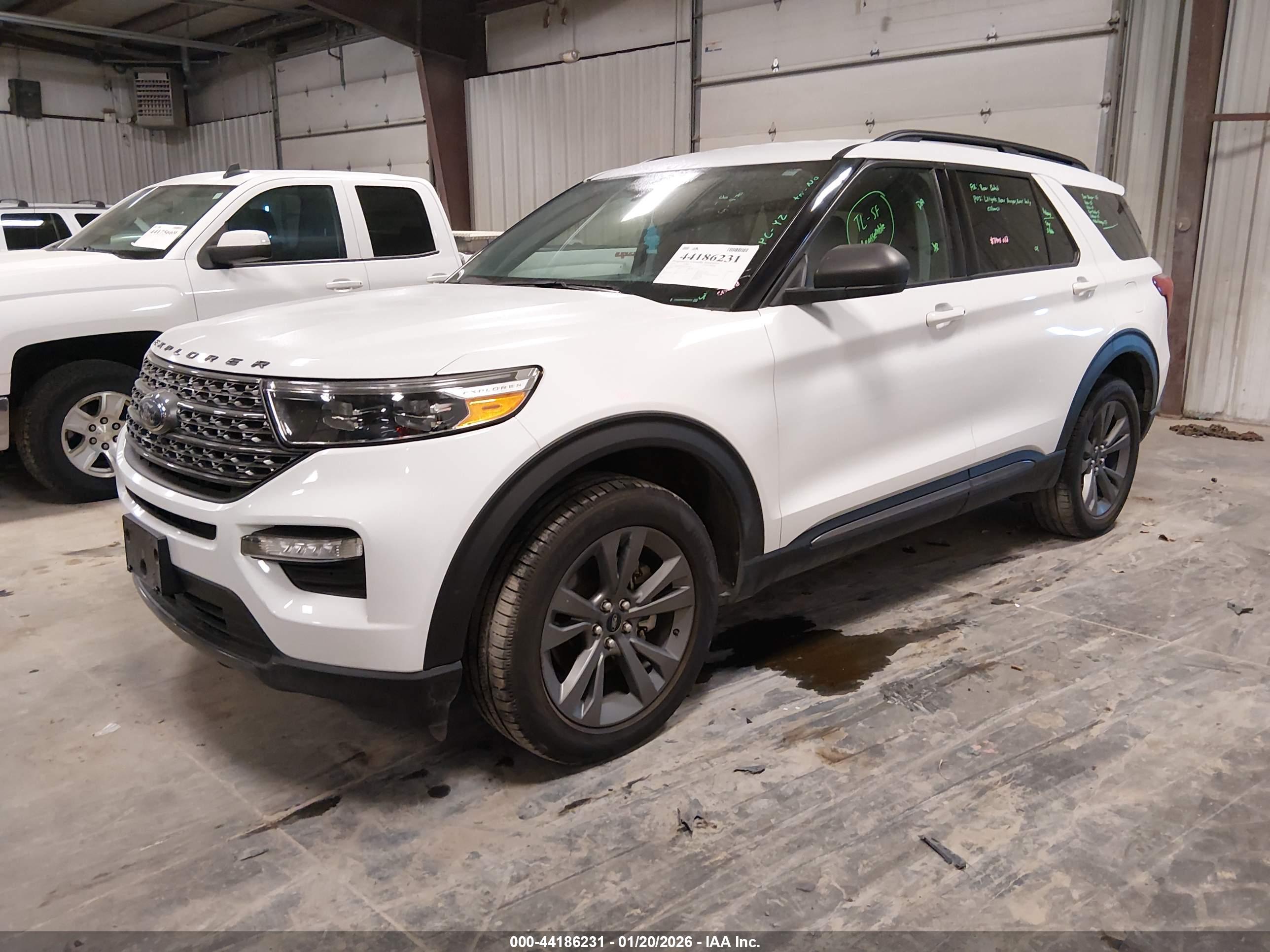 FORD EXPLORER image 2
