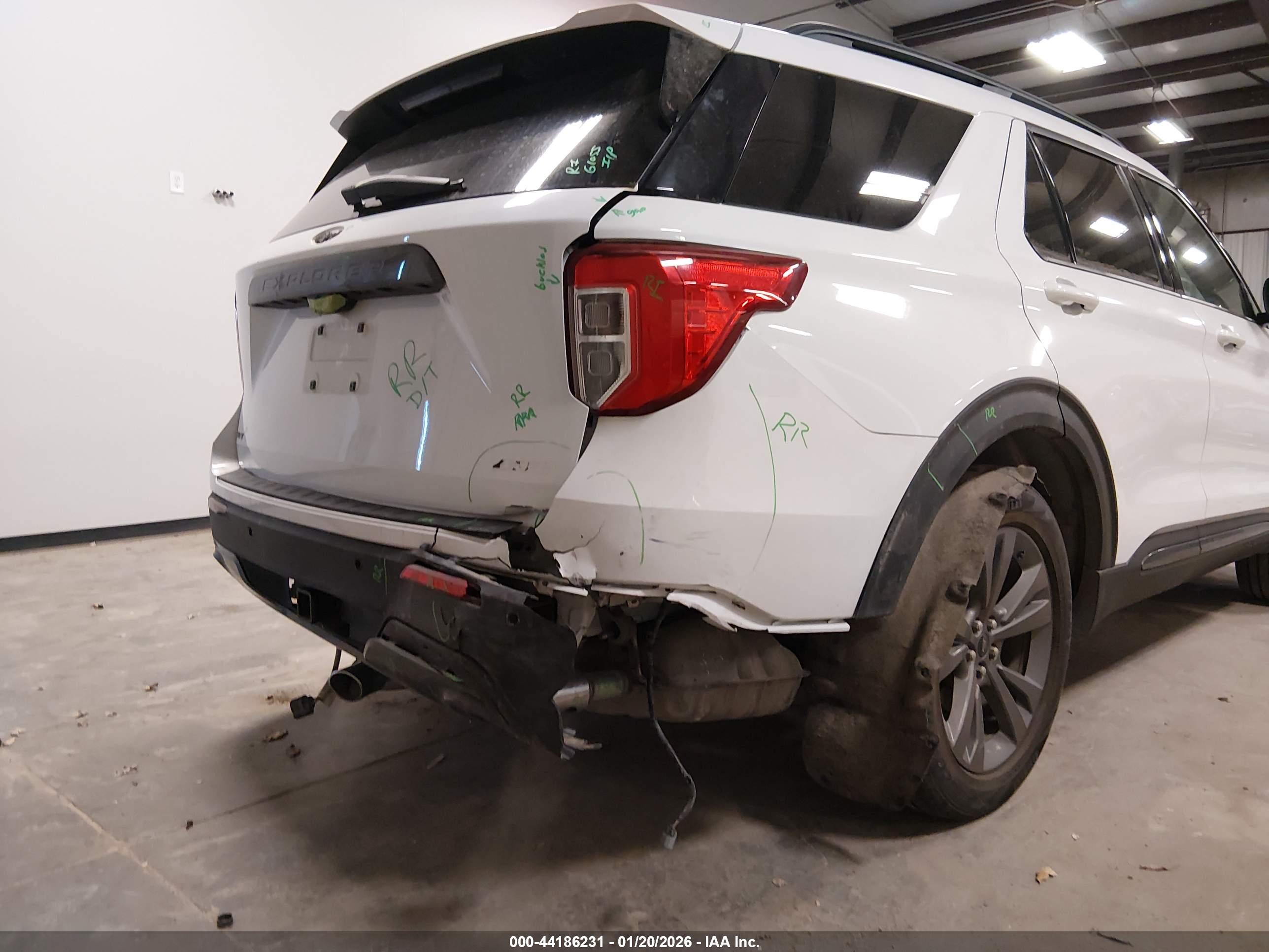 FORD EXPLORER image 6