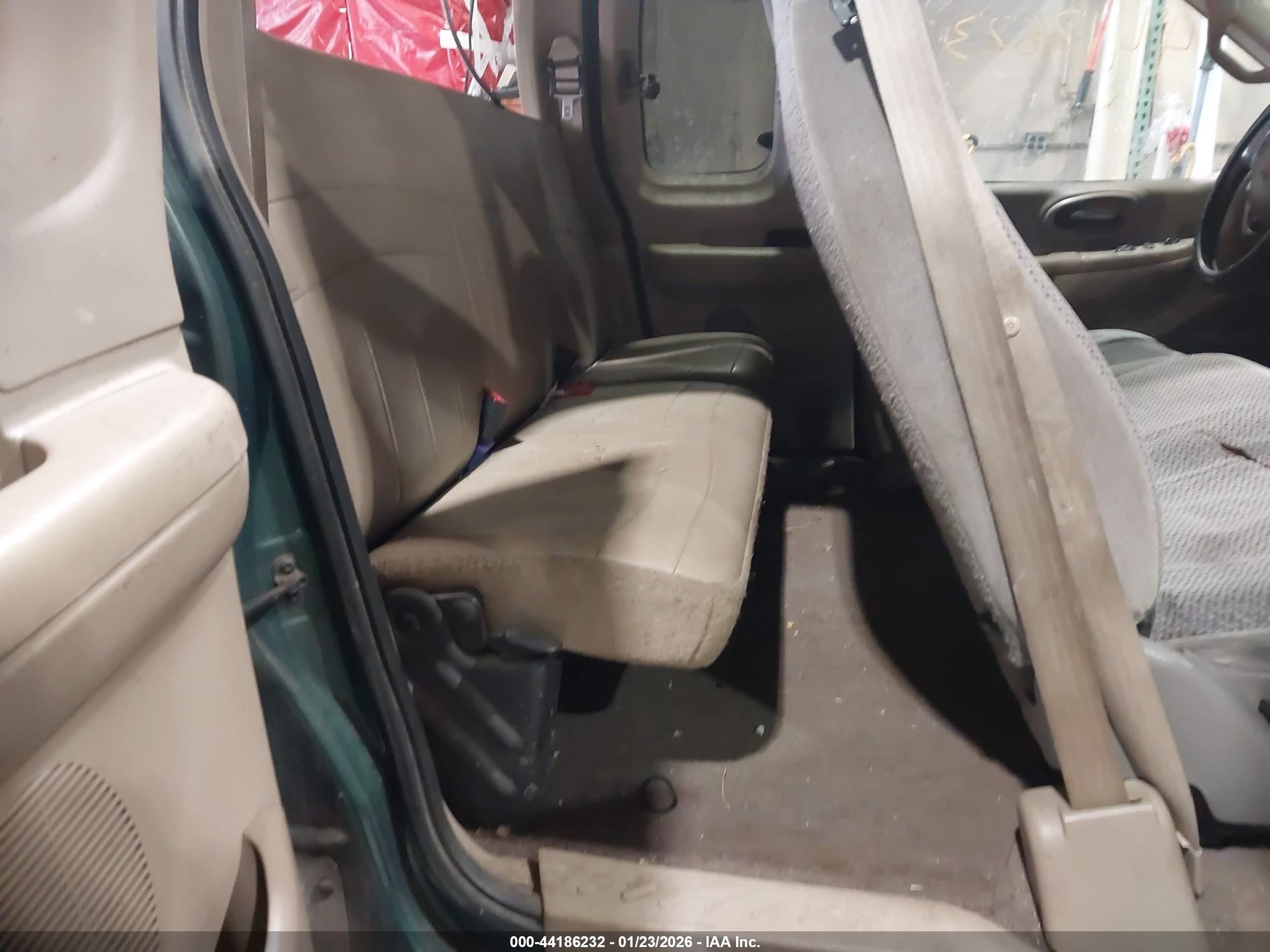 FORD F-150 image 8