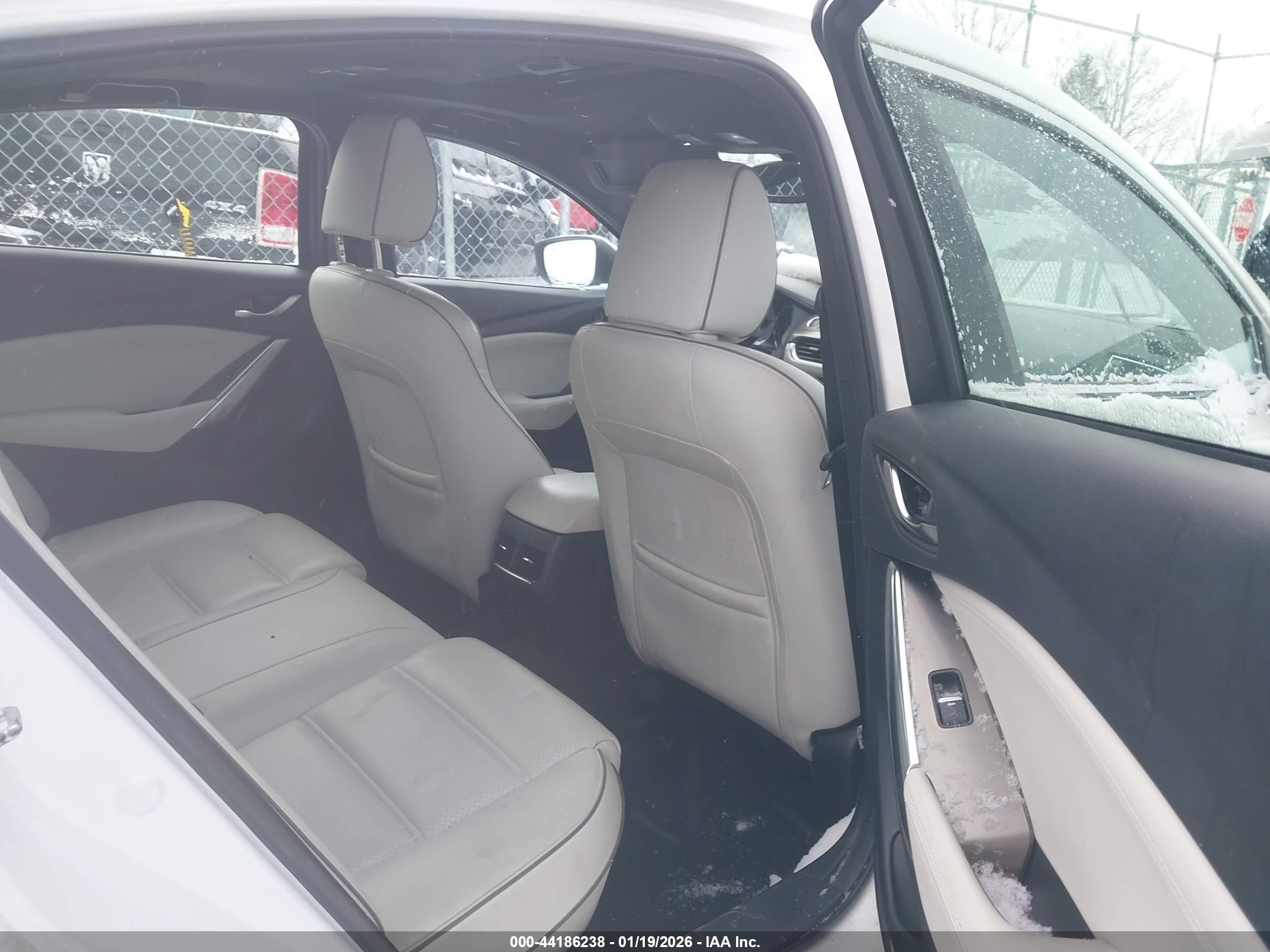 MAZDA MAZDA6 image 8