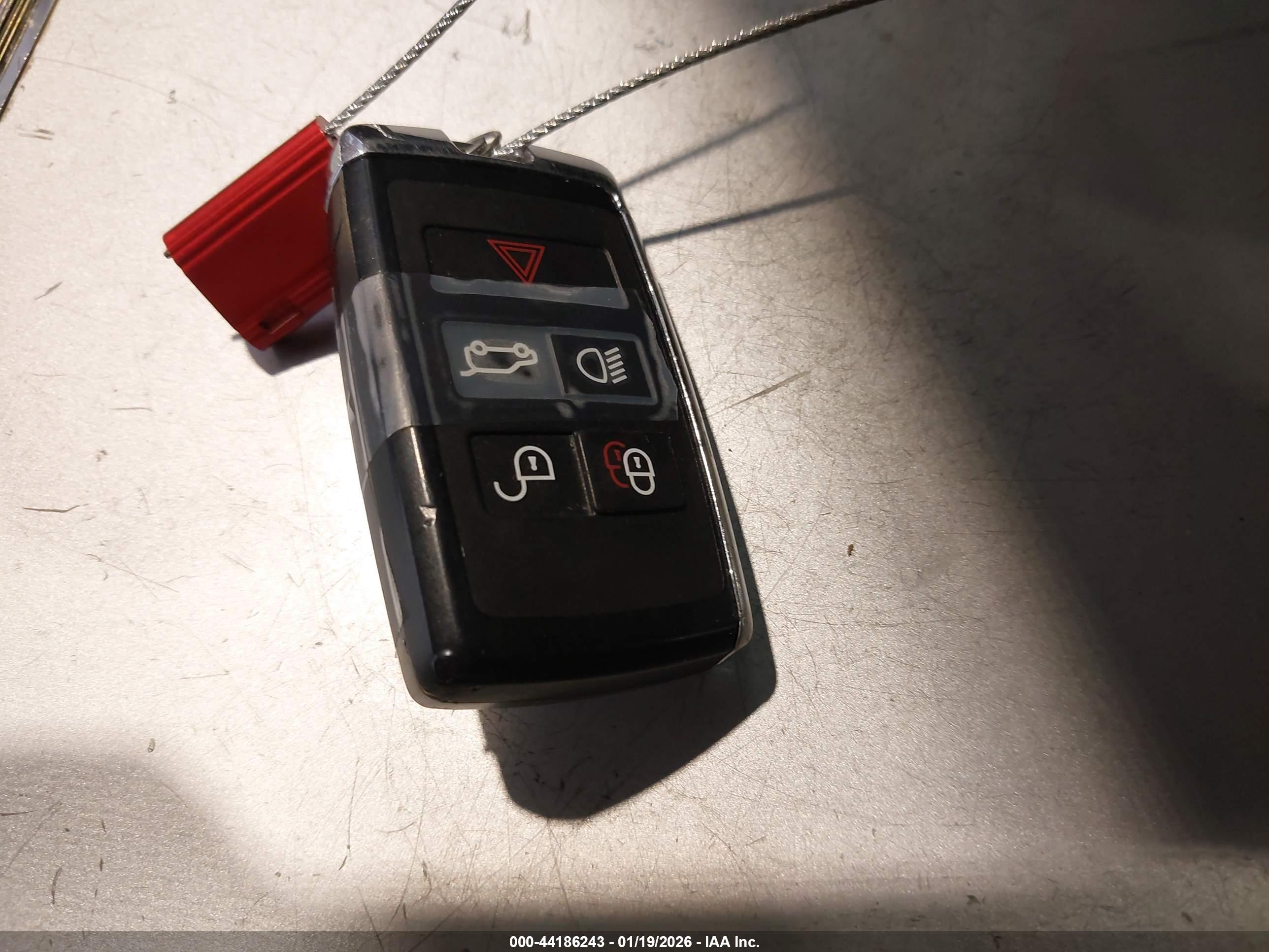 LAND ROVER image 11