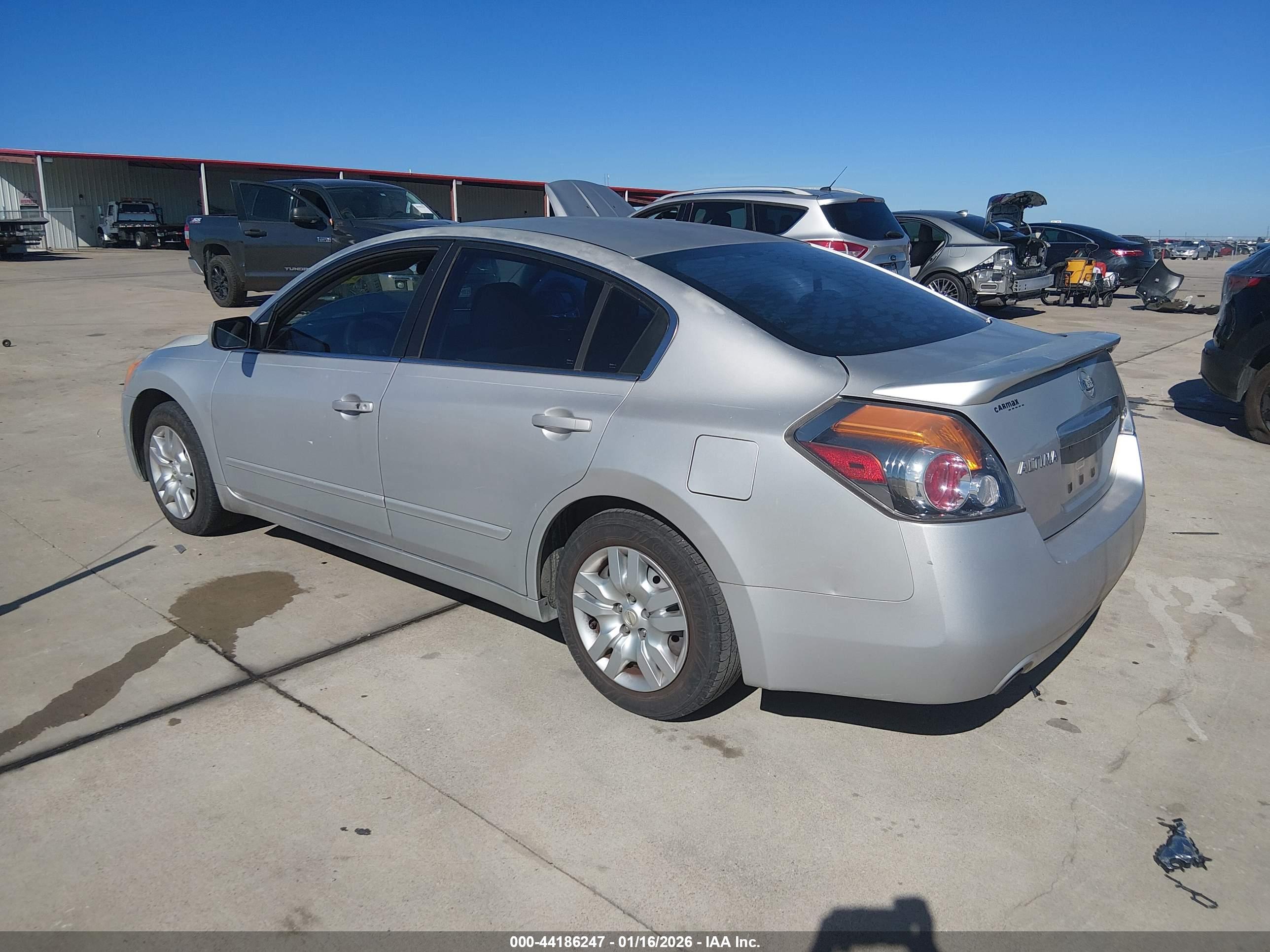 NISSAN ALTIMA image 3