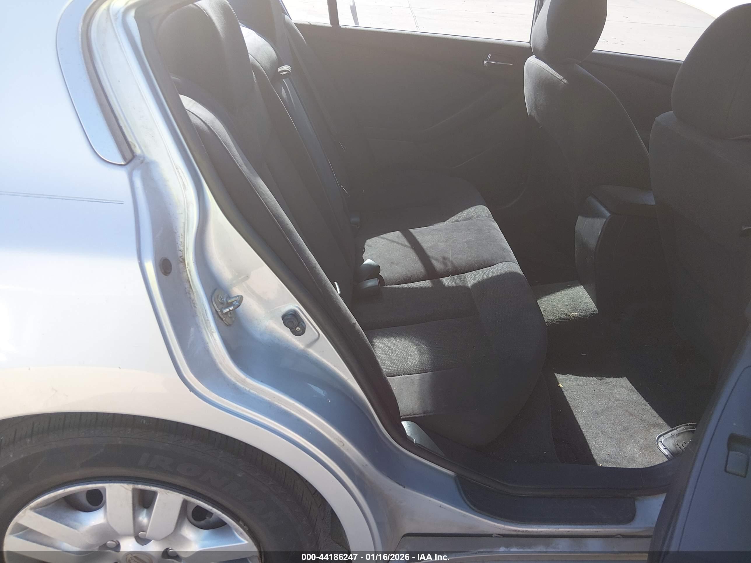 NISSAN ALTIMA image 8