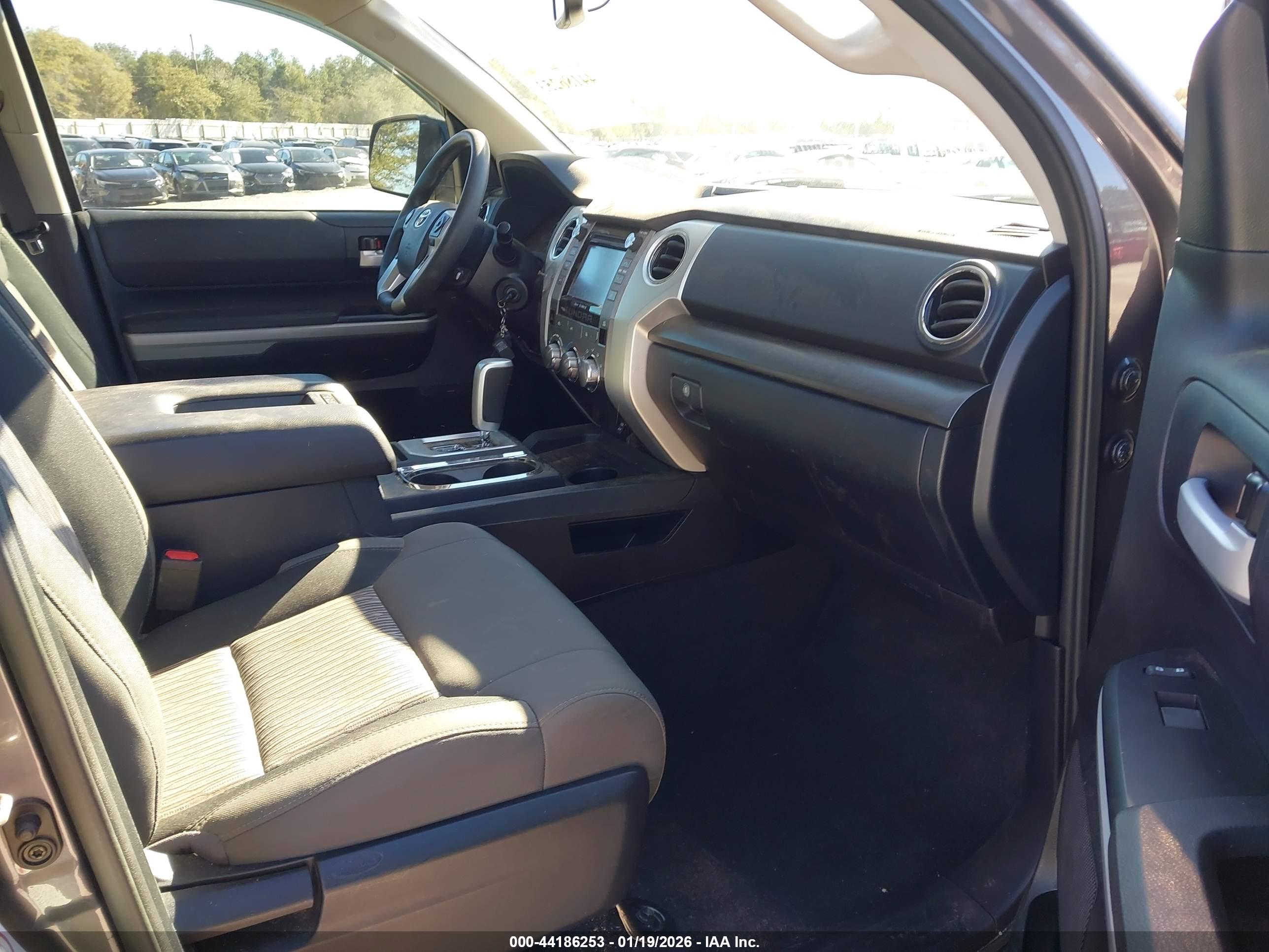TOYOTA TUNDRA image 5