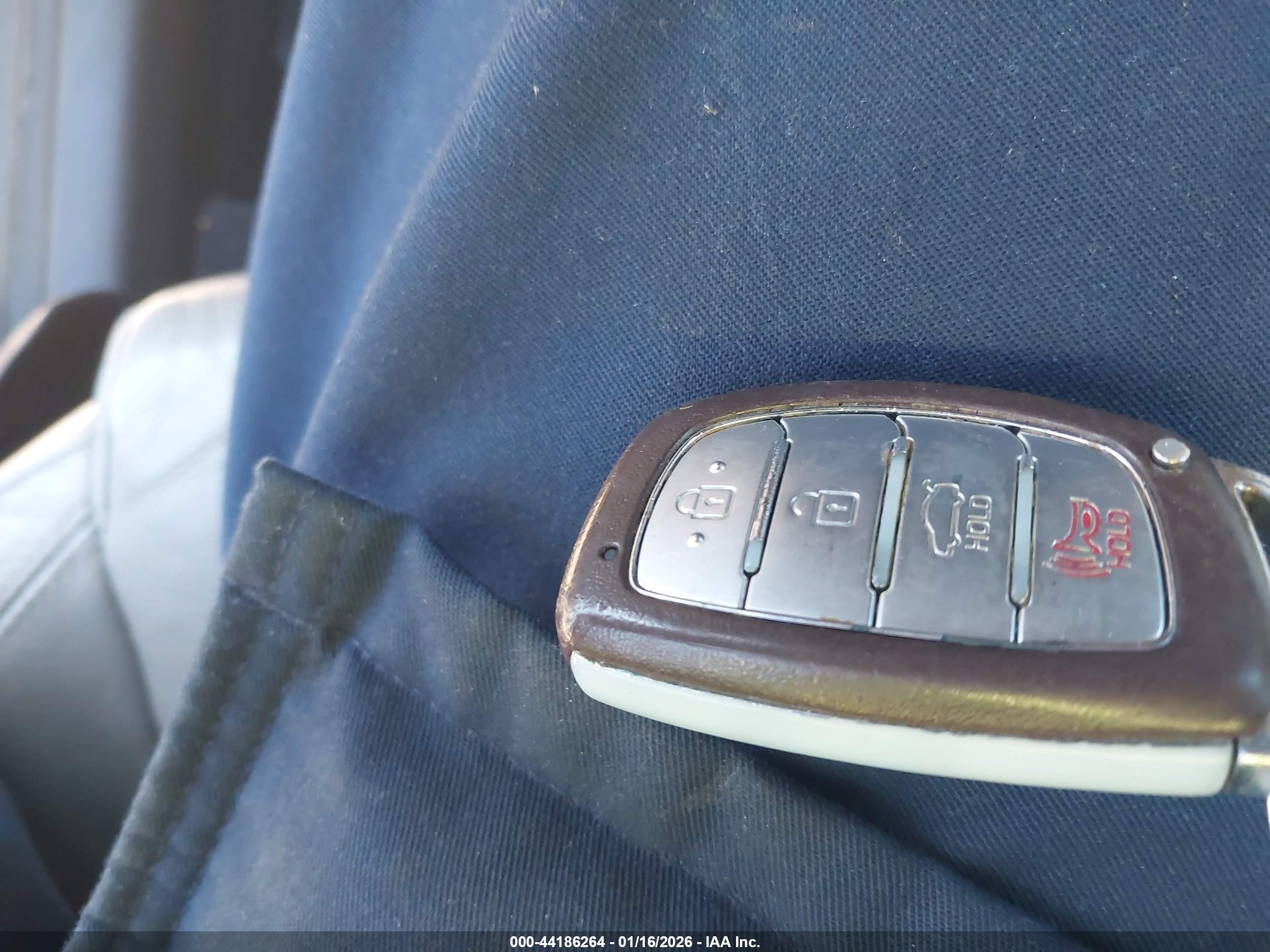 HYUNDAI SONATA image 11