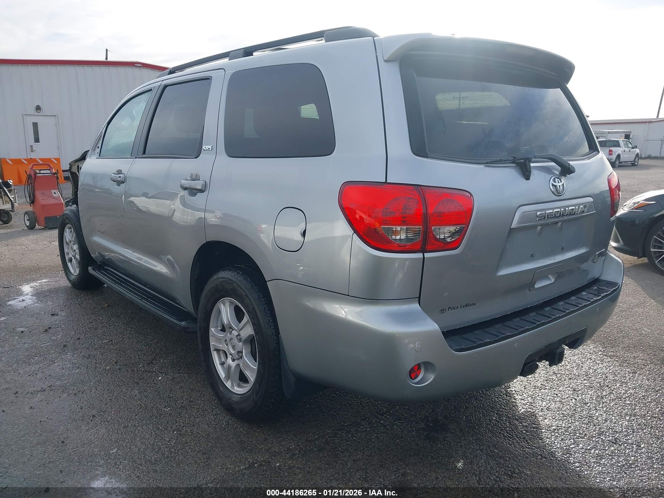 TOYOTA SEQUOIA image 3