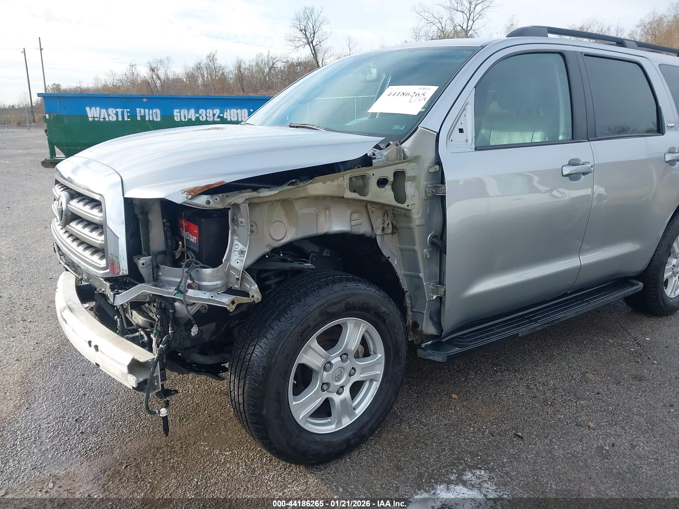 TOYOTA SEQUOIA image 6