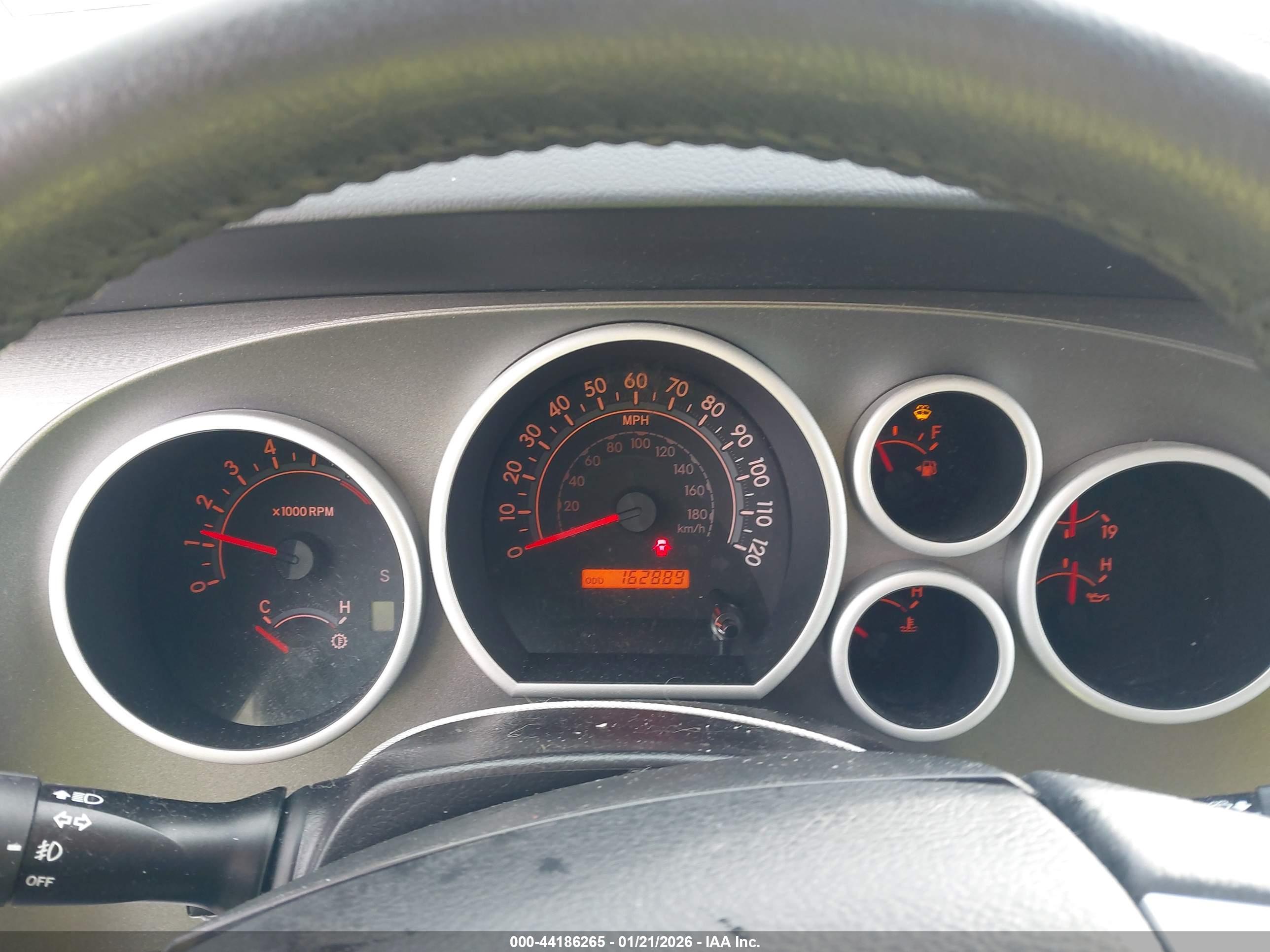 TOYOTA SEQUOIA image 7