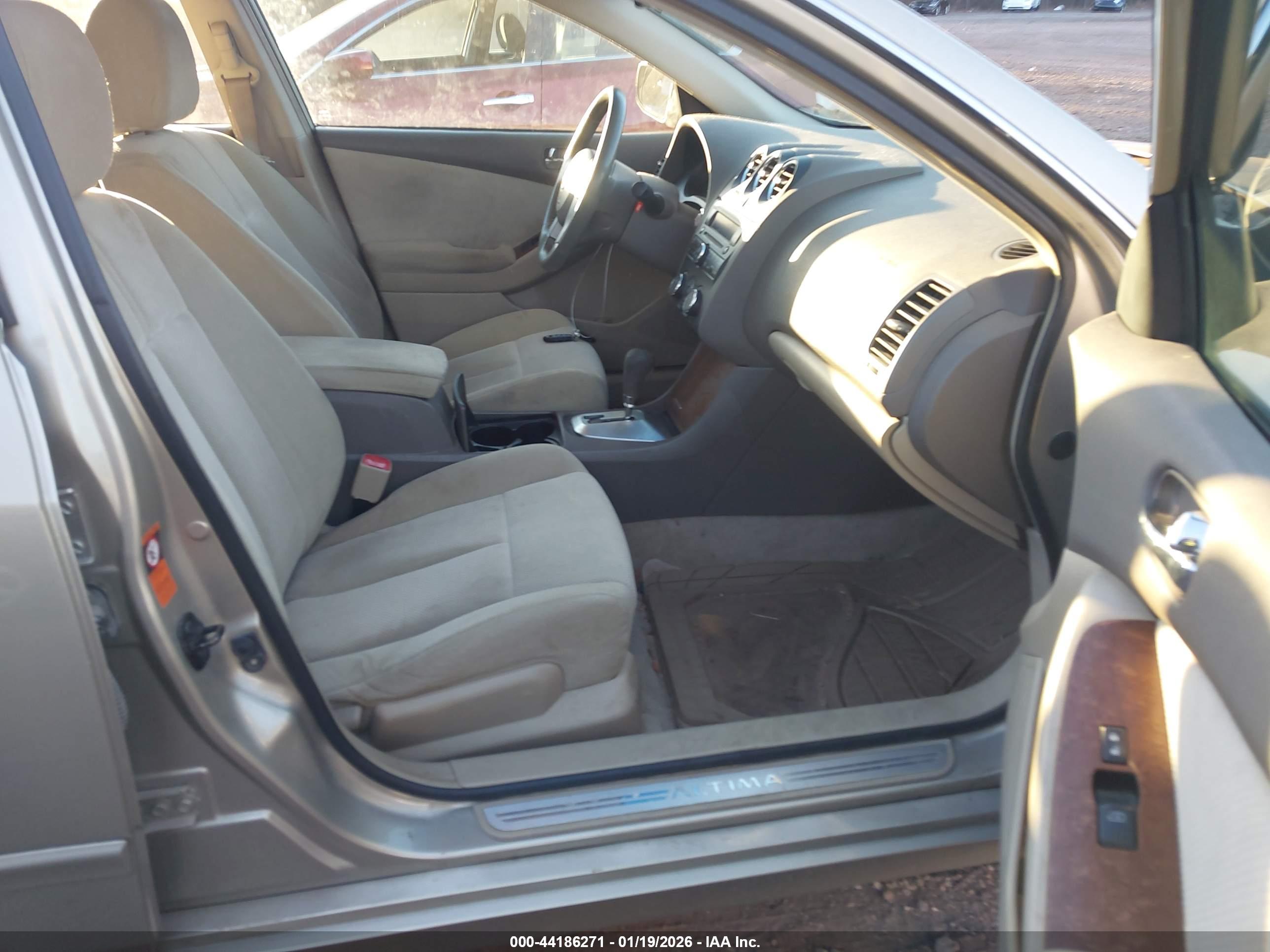 NISSAN ALTIMA image 5